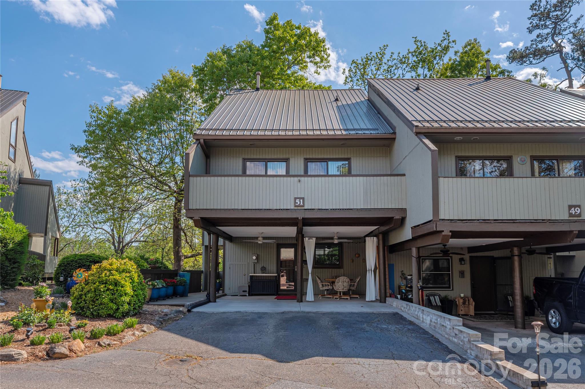 Laurelwood - Residential