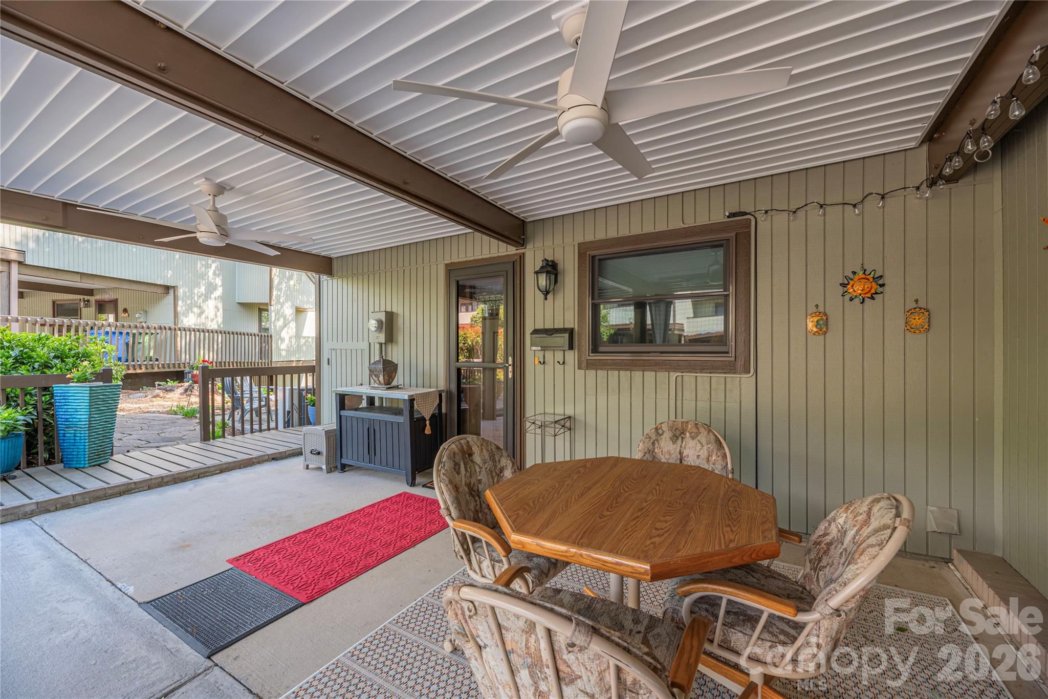 Laurelwood - Residential