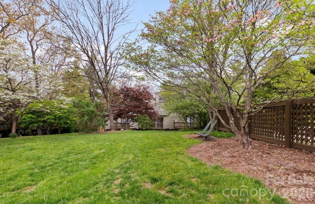 Laurelwood - Residential