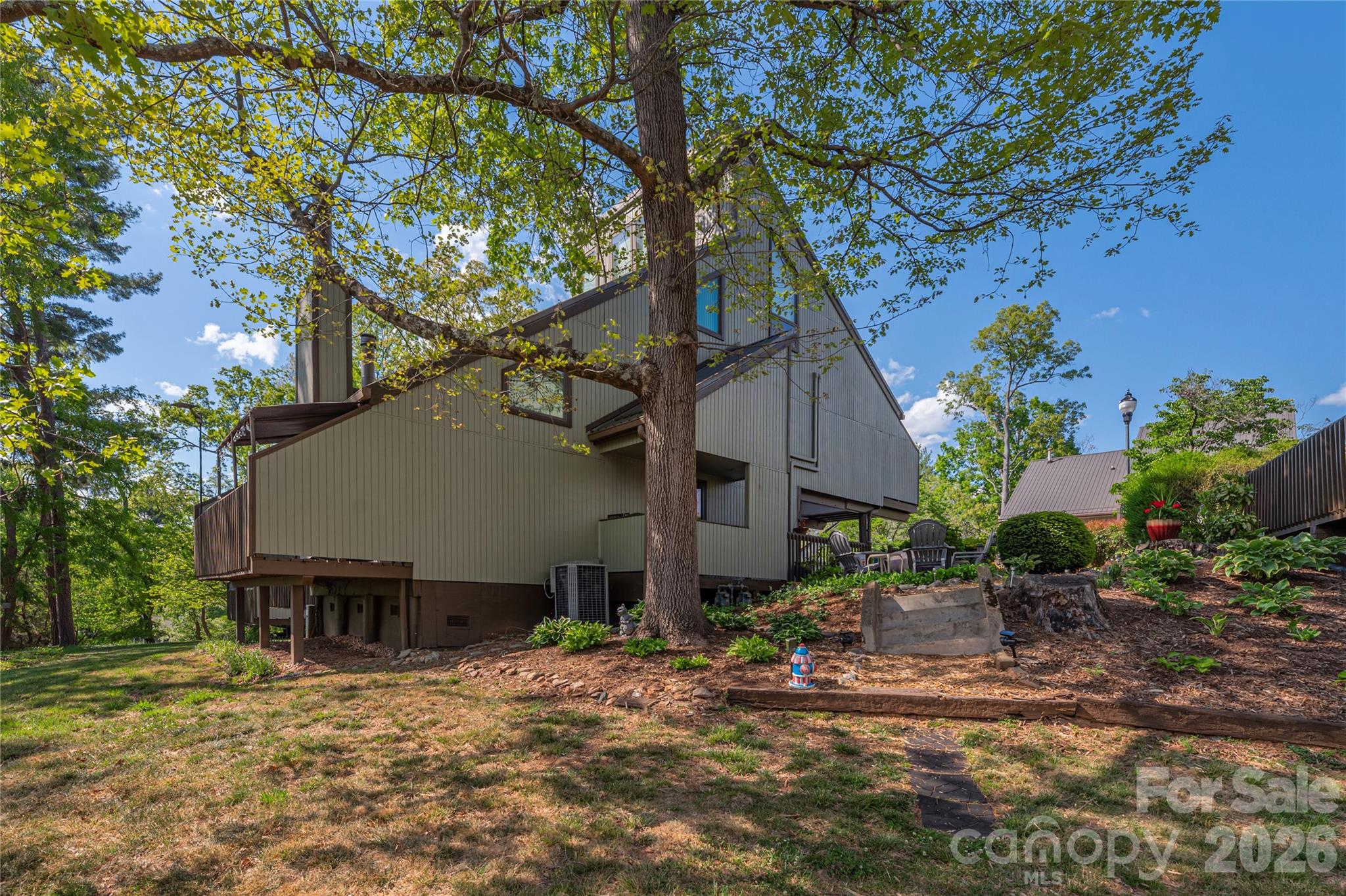 Laurelwood - Residential