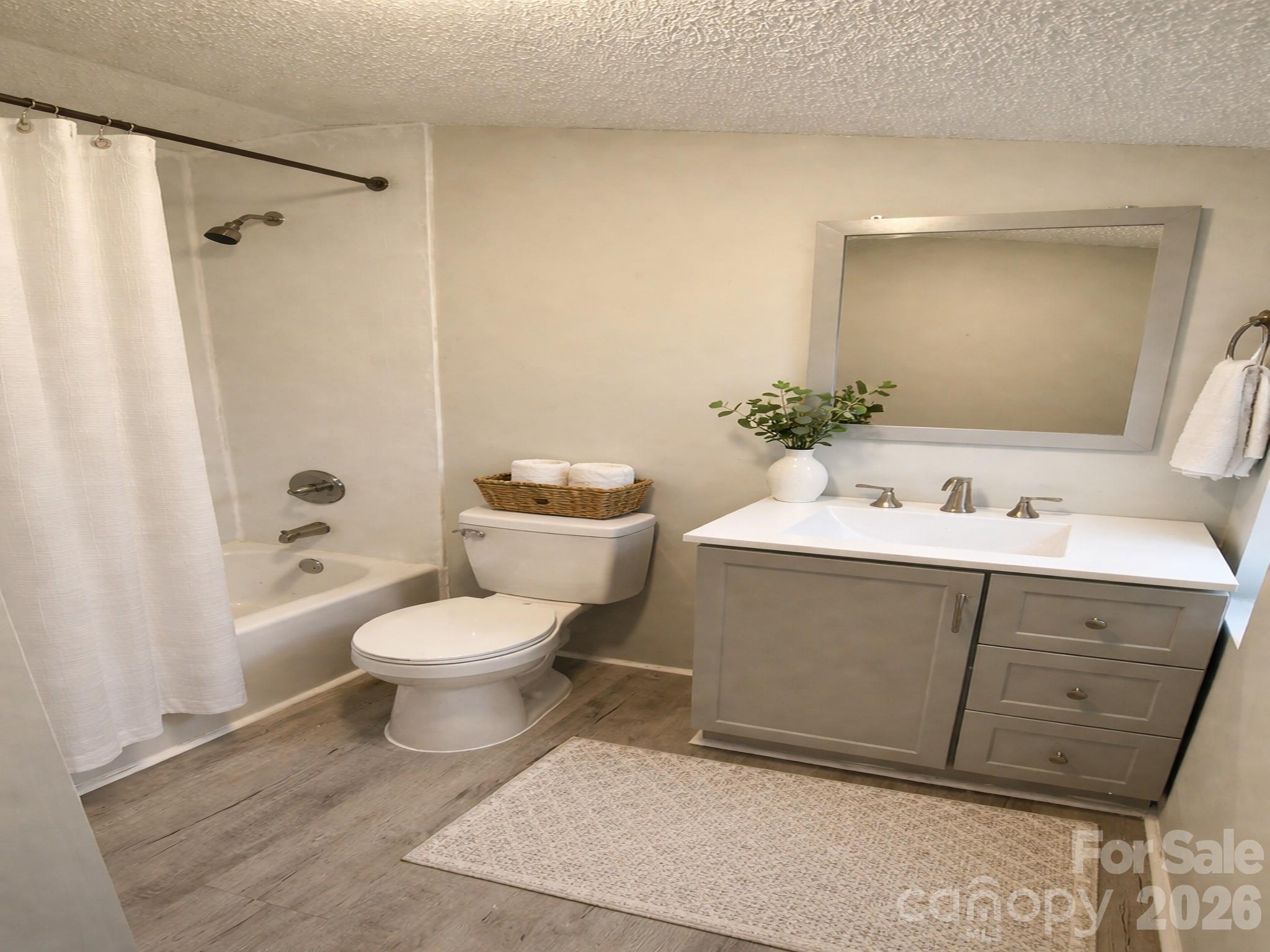 CLOVER BROOK - Residential