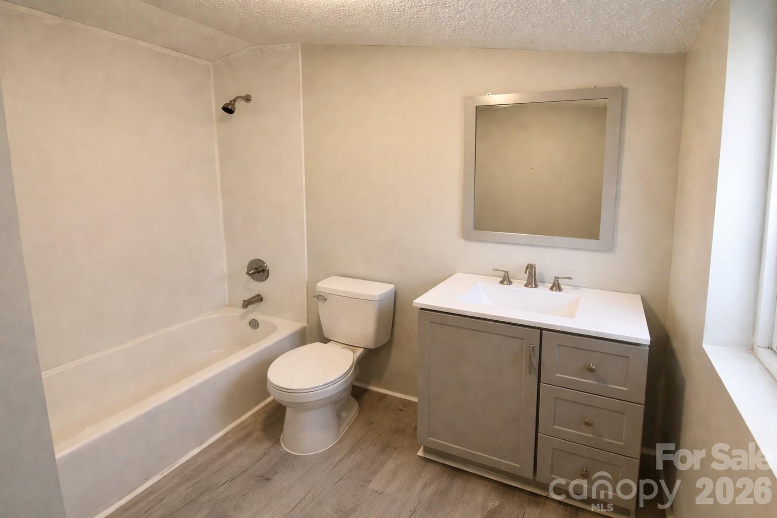 CLOVER BROOK - Residential