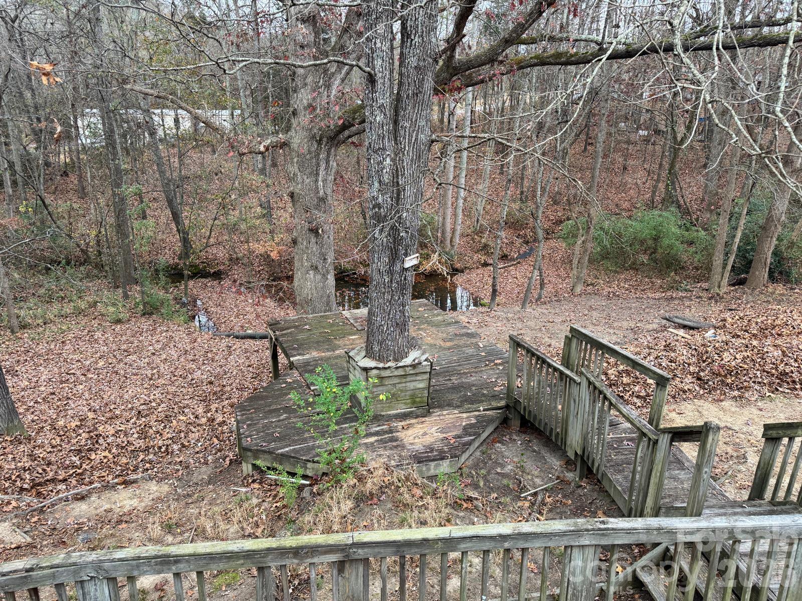 CLOVER BROOK - Residential
