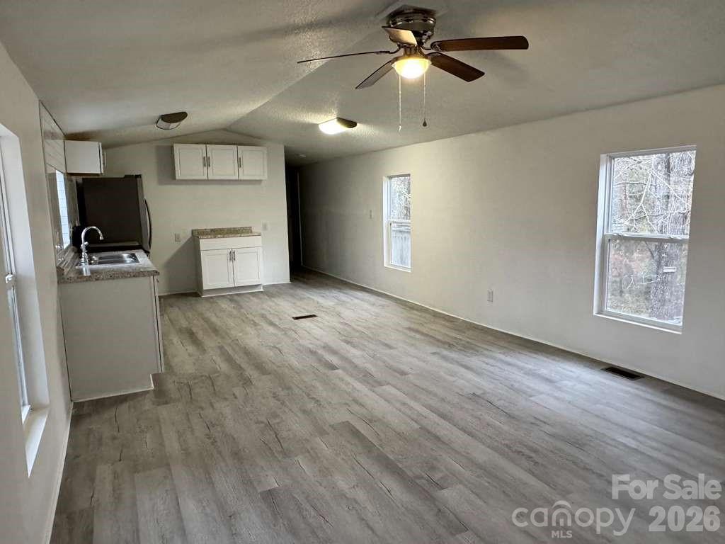CLOVER BROOK - Residential