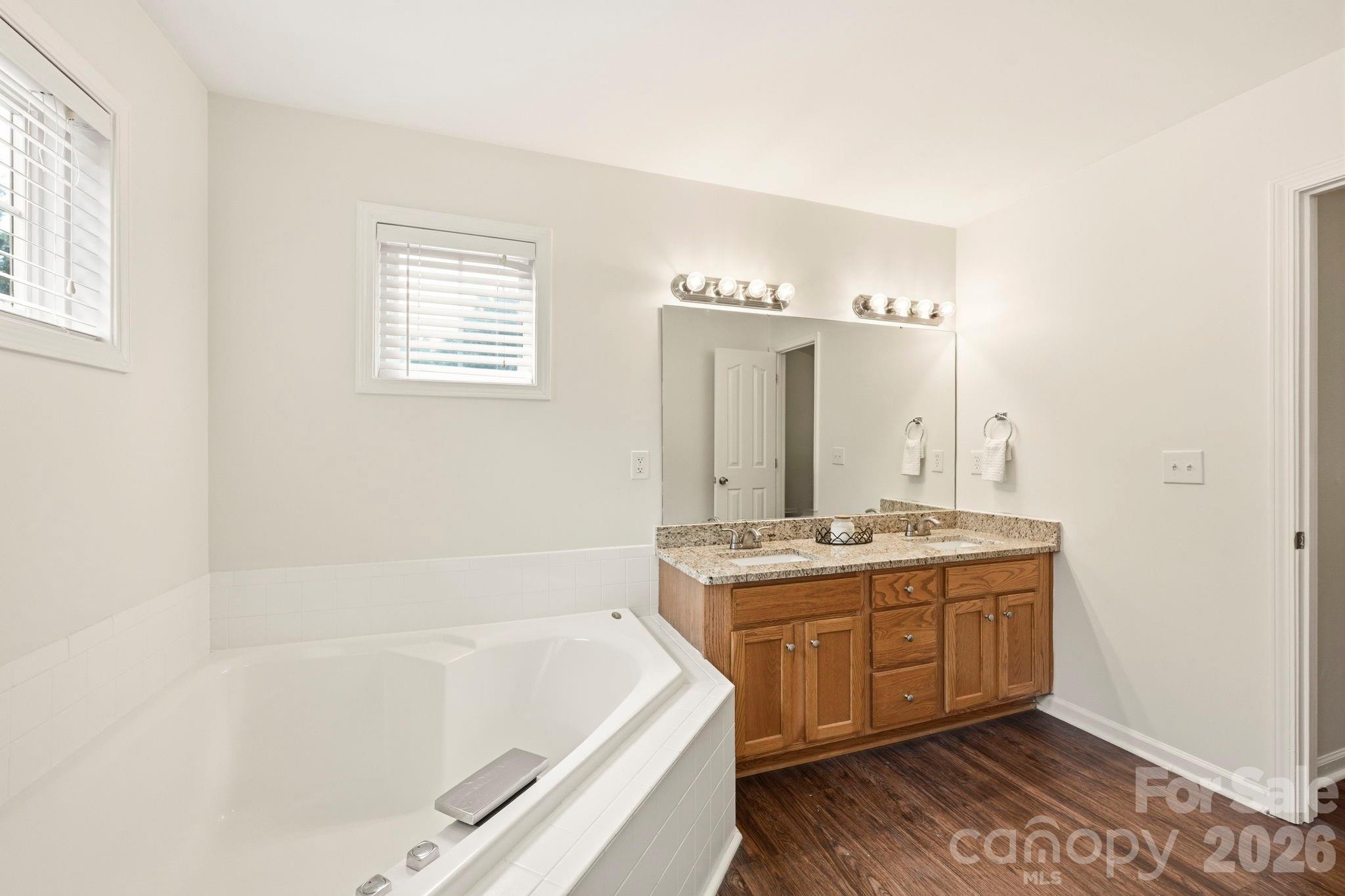 Davis Lake - Residential