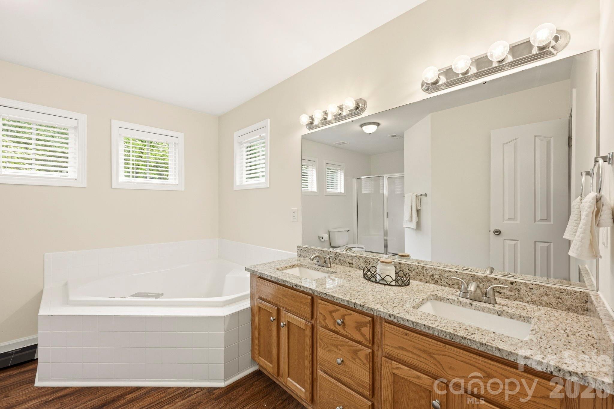 Davis Lake - Residential