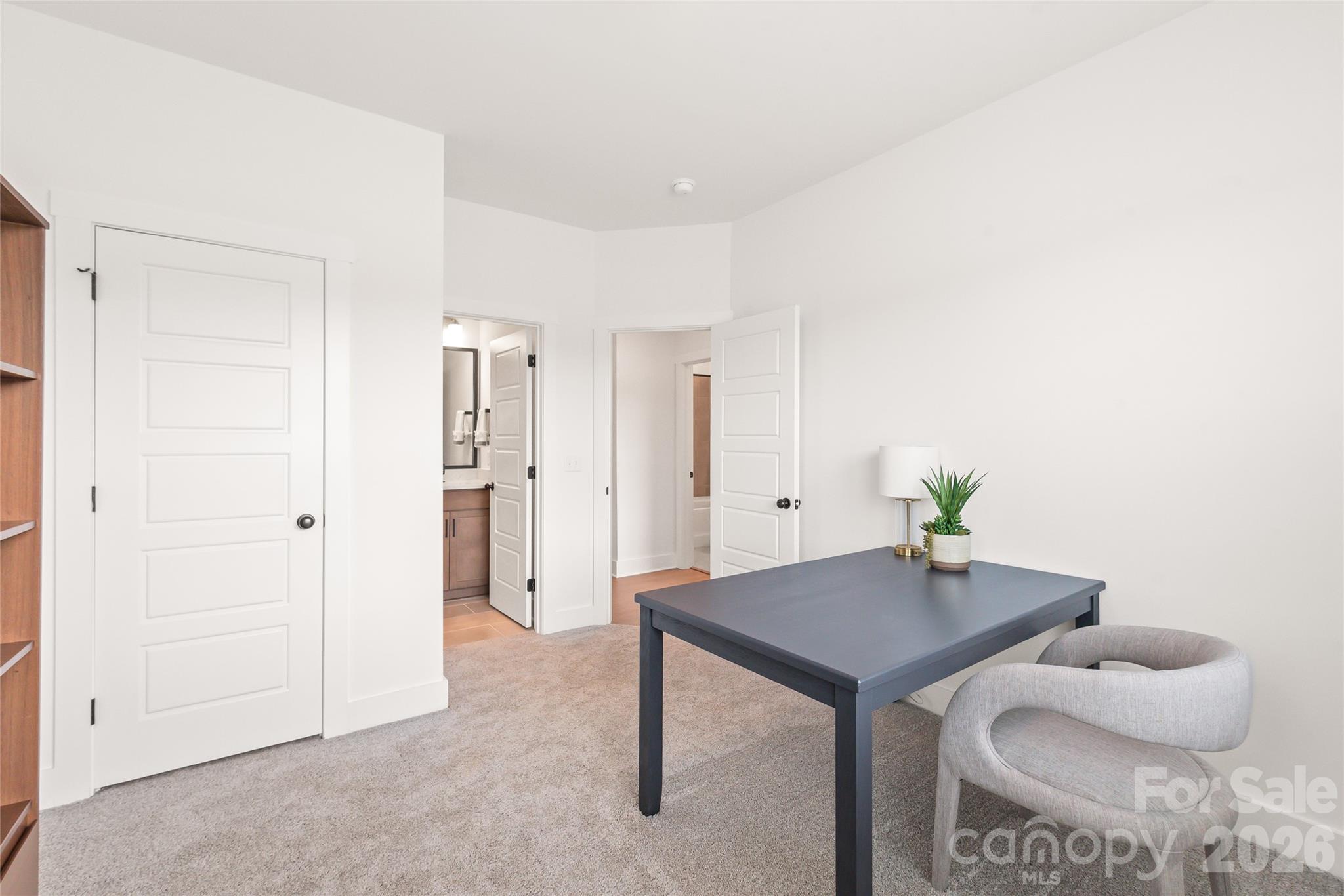 ENDERLY PARK - Residential