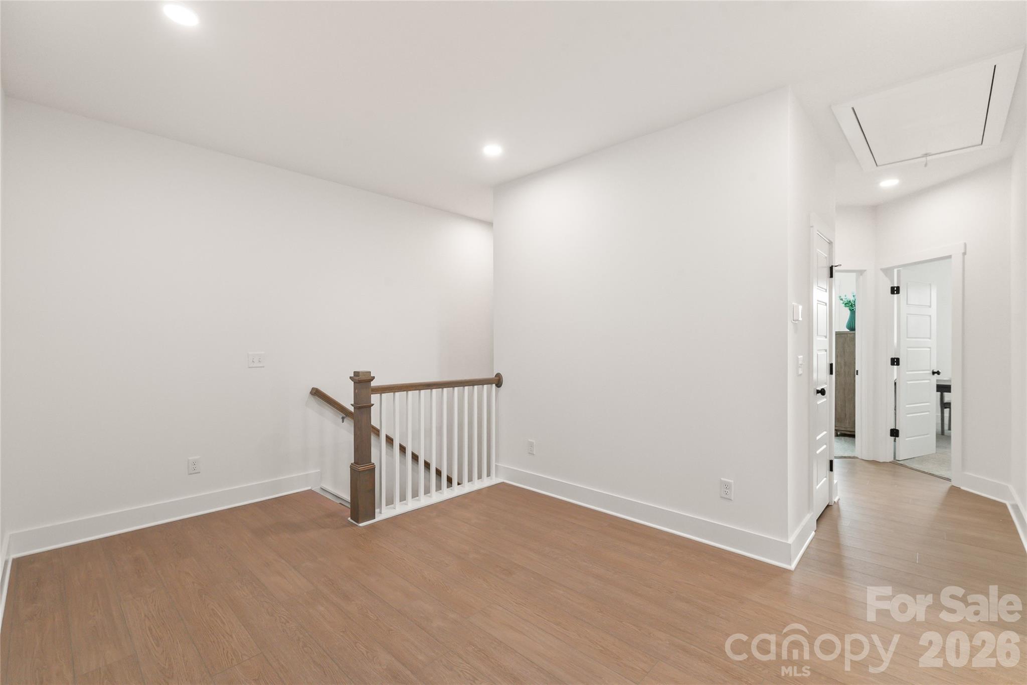 ENDERLY PARK - Residential