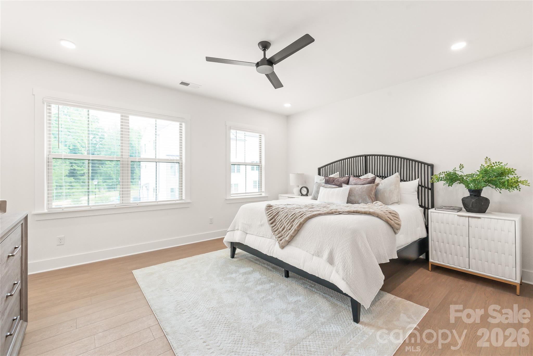 ENDERLY PARK - Residential