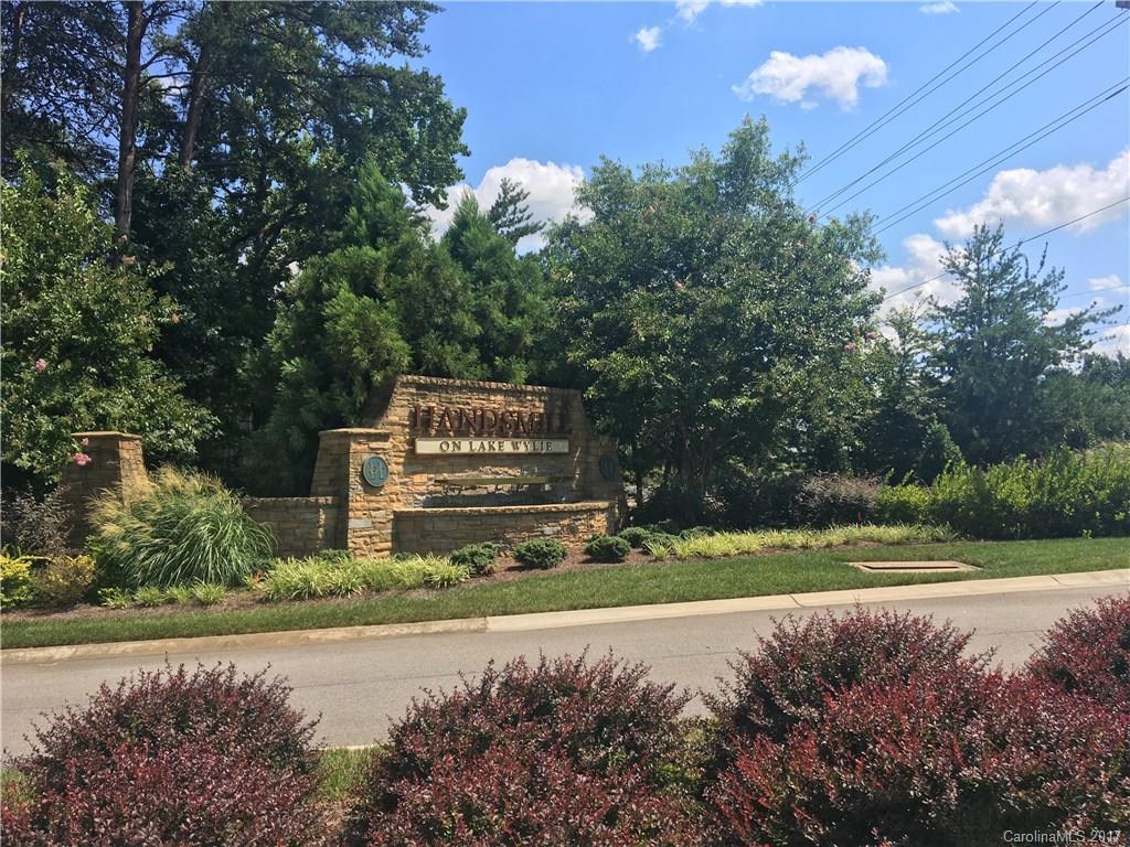 Gorgeous Waterfront lot on Lake Wylie!  Gated subdivision with clubhouse and pool.  Come view this awesome lot today!