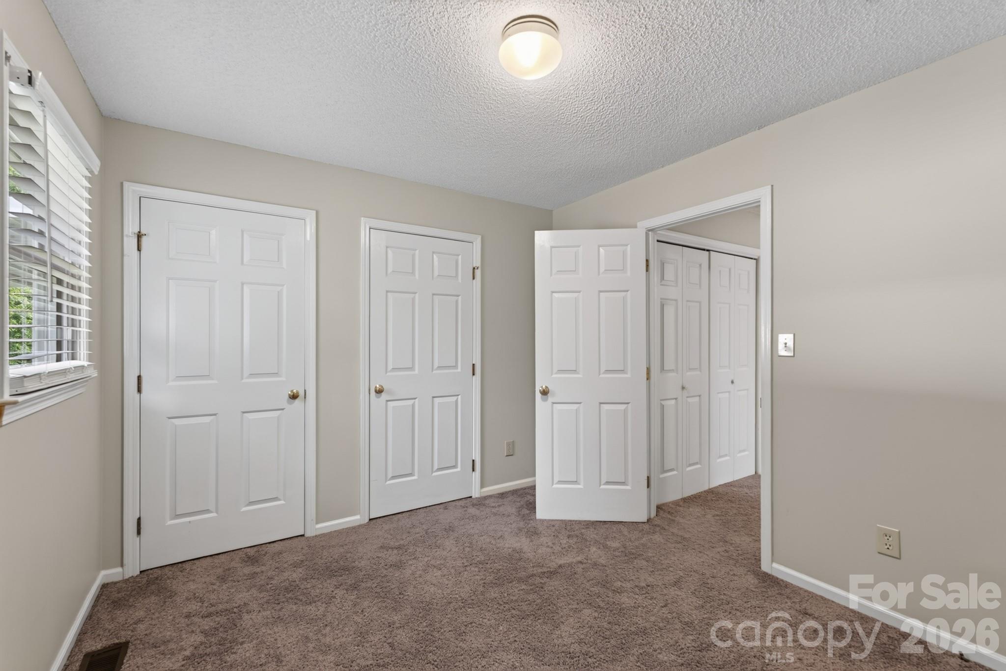 Hunters Glen - Residential