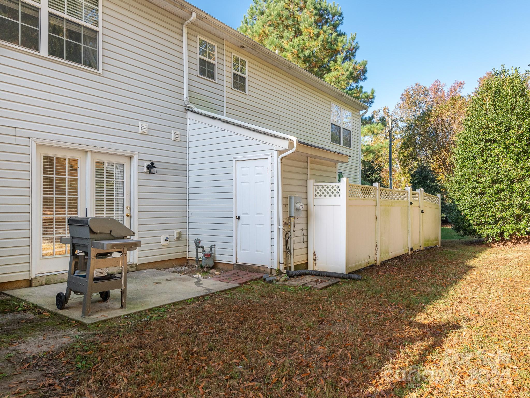 The Townes at River Crossing - Residential