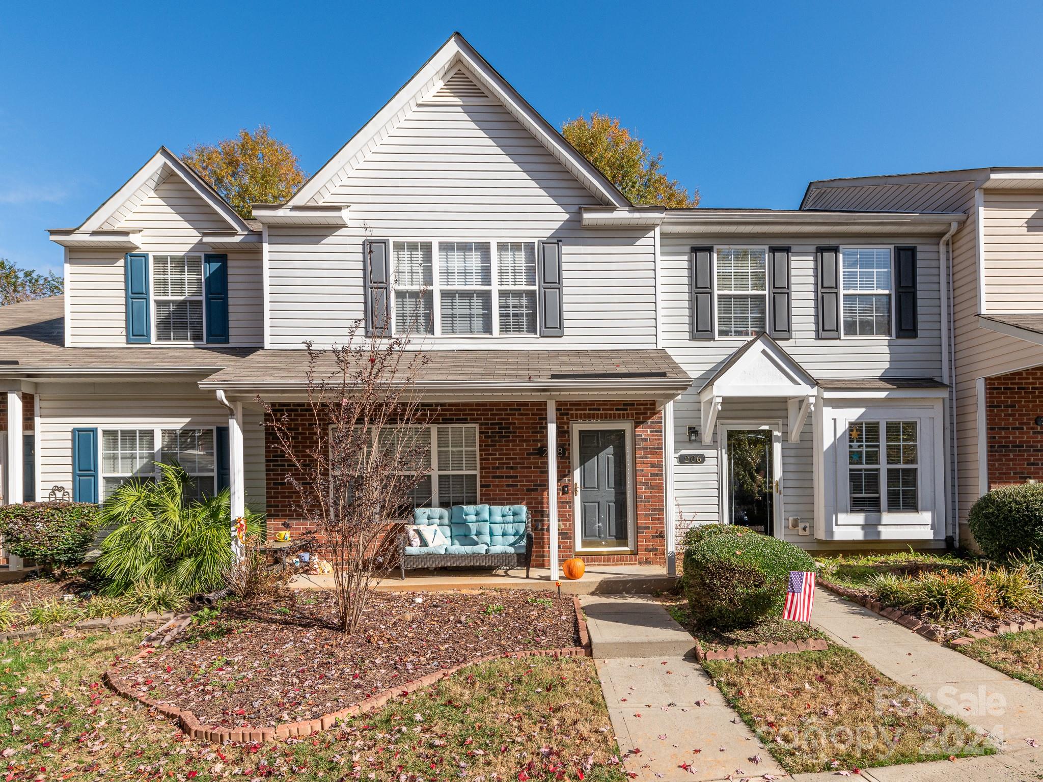 The Townes at River Crossing - Residential