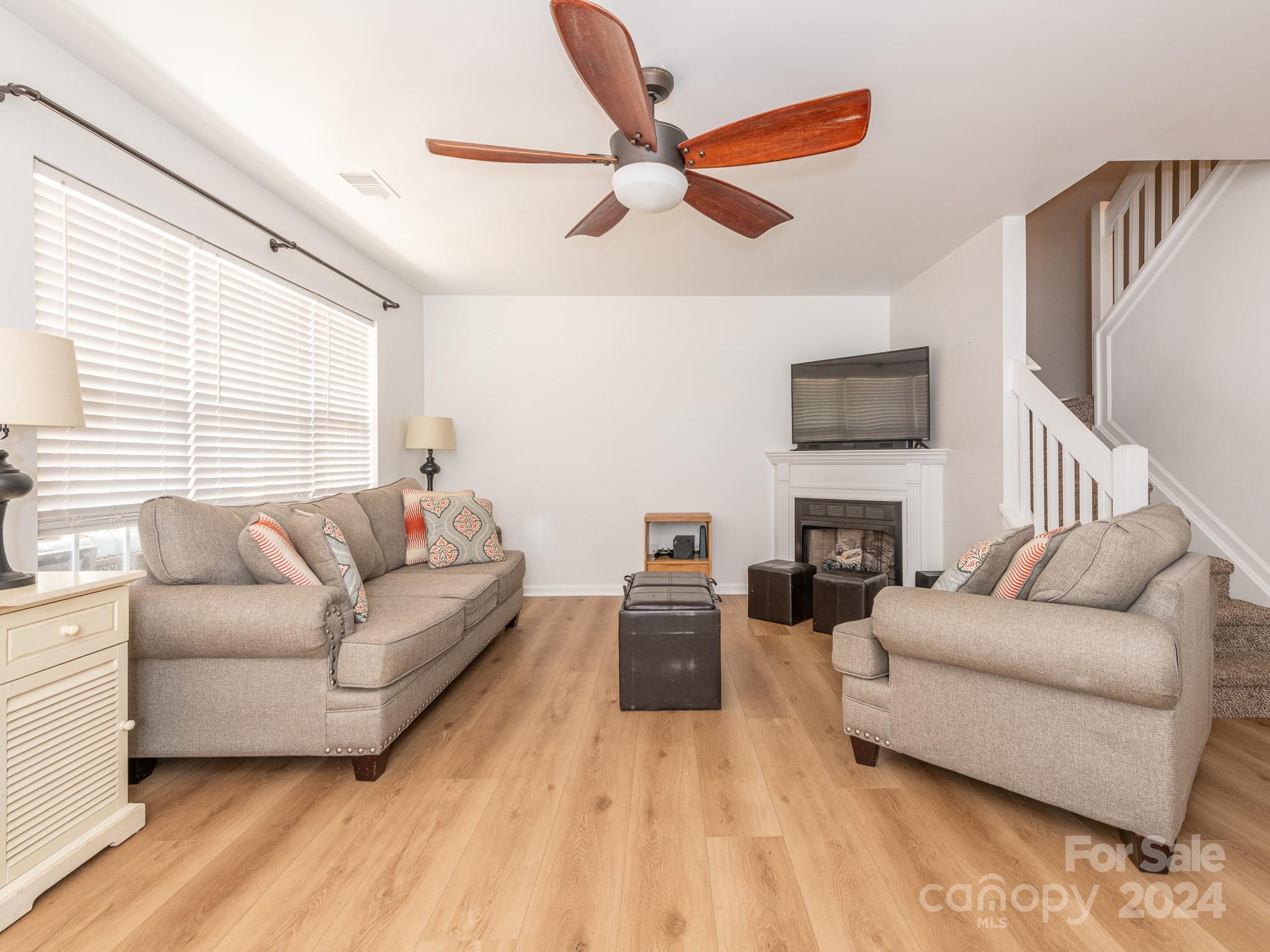 The Townes at River Crossing - Residential