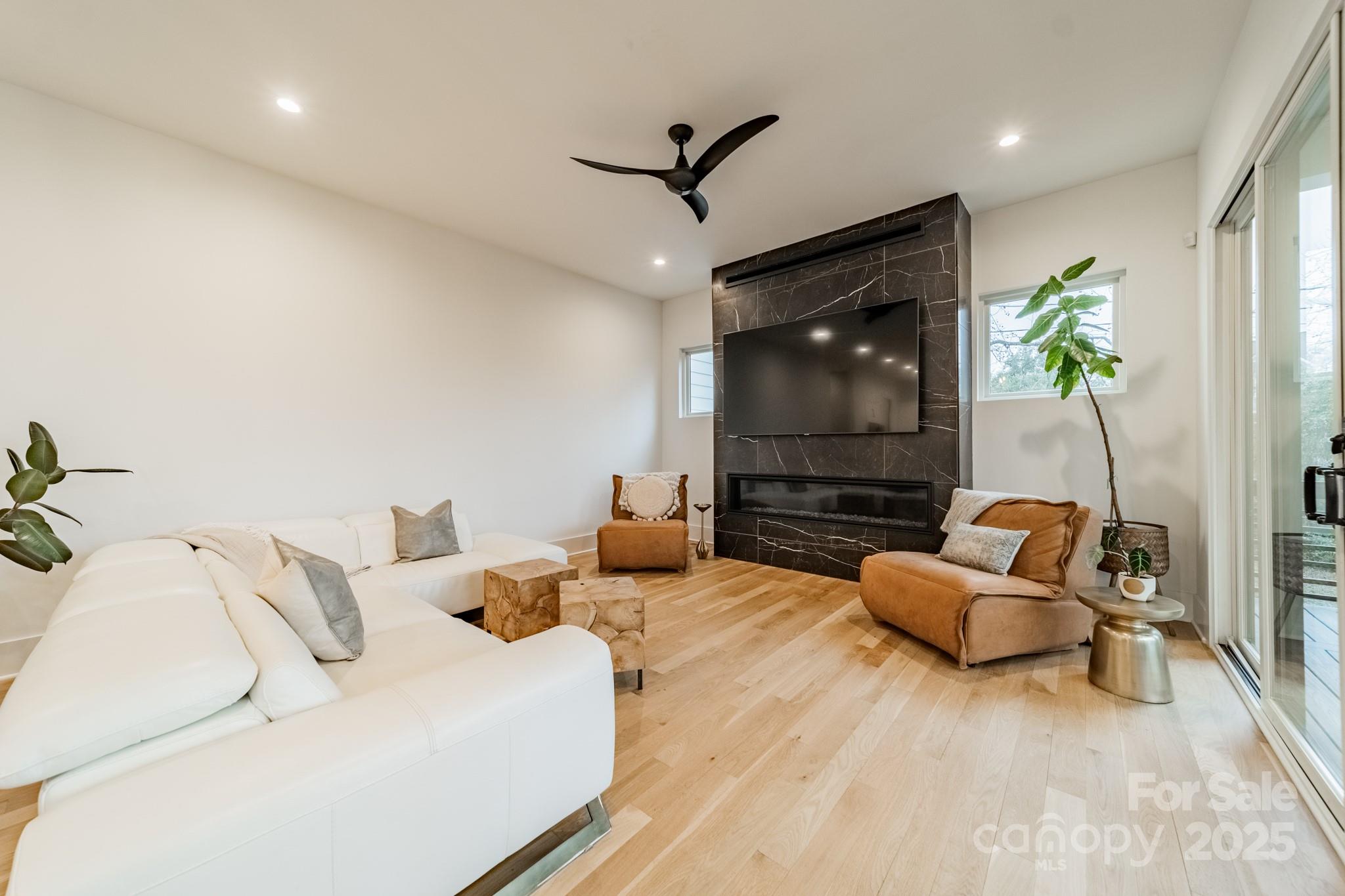 Villa Heights - Residential
