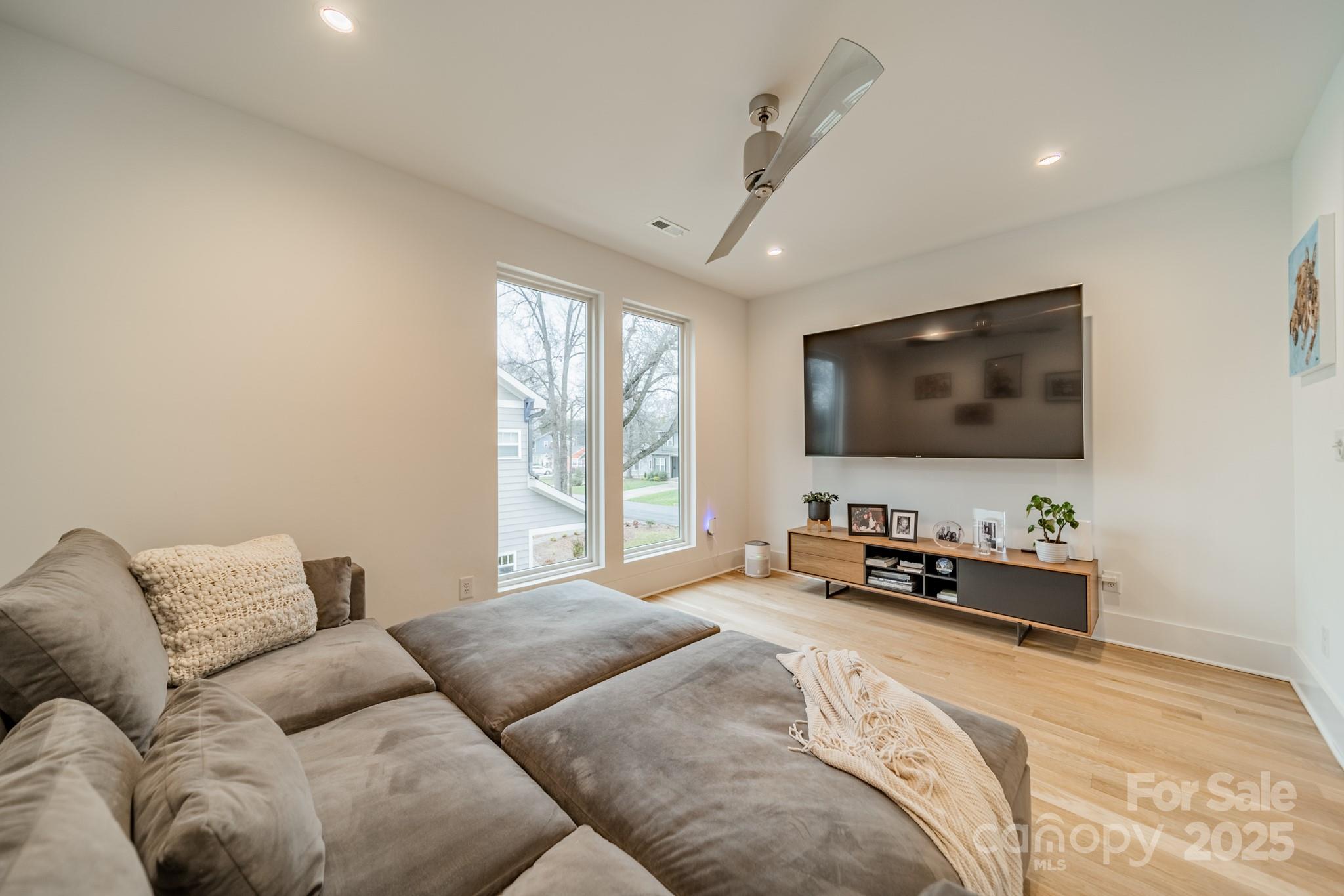 Villa Heights - Residential