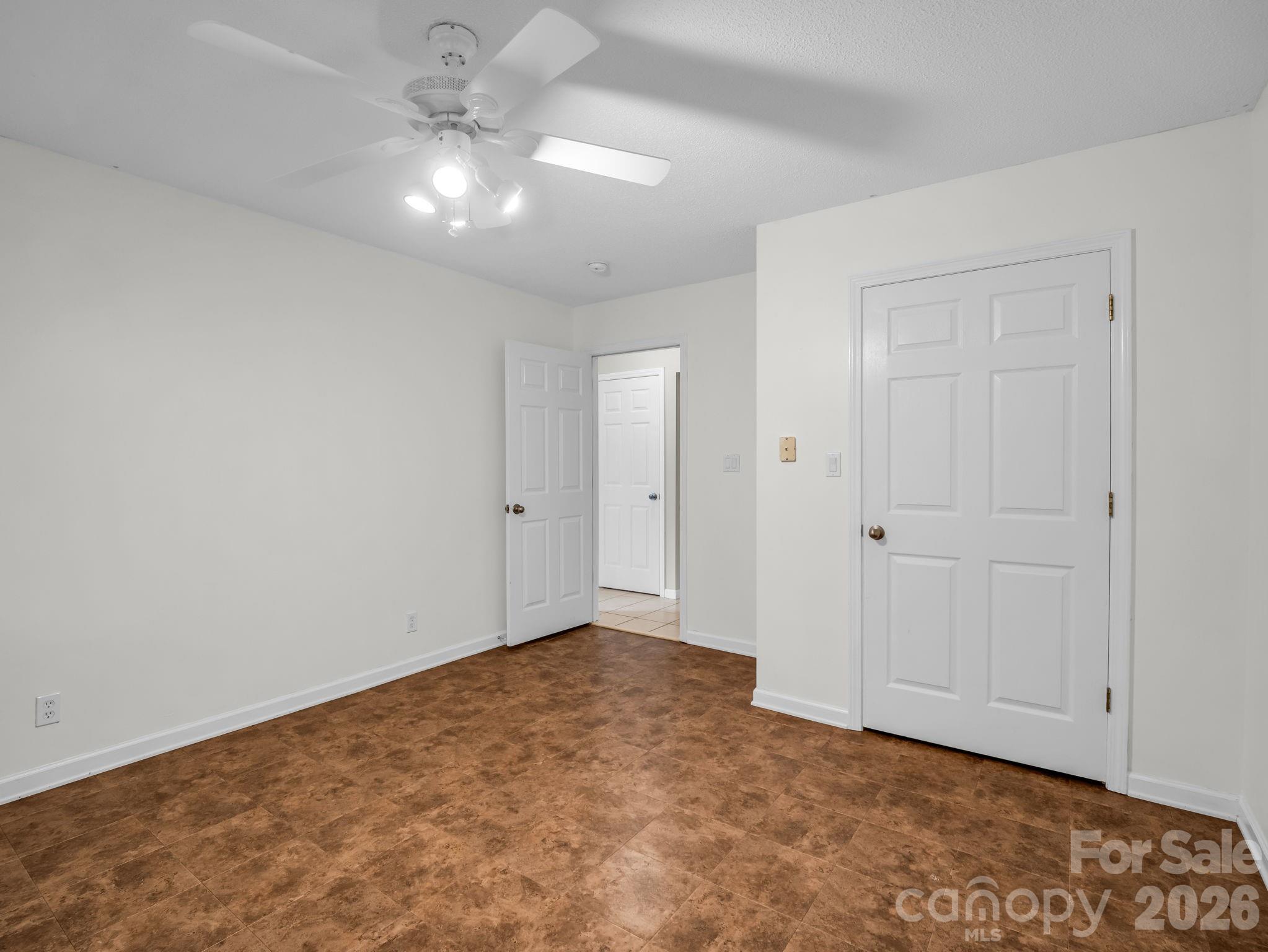 Toms Creek - Residential