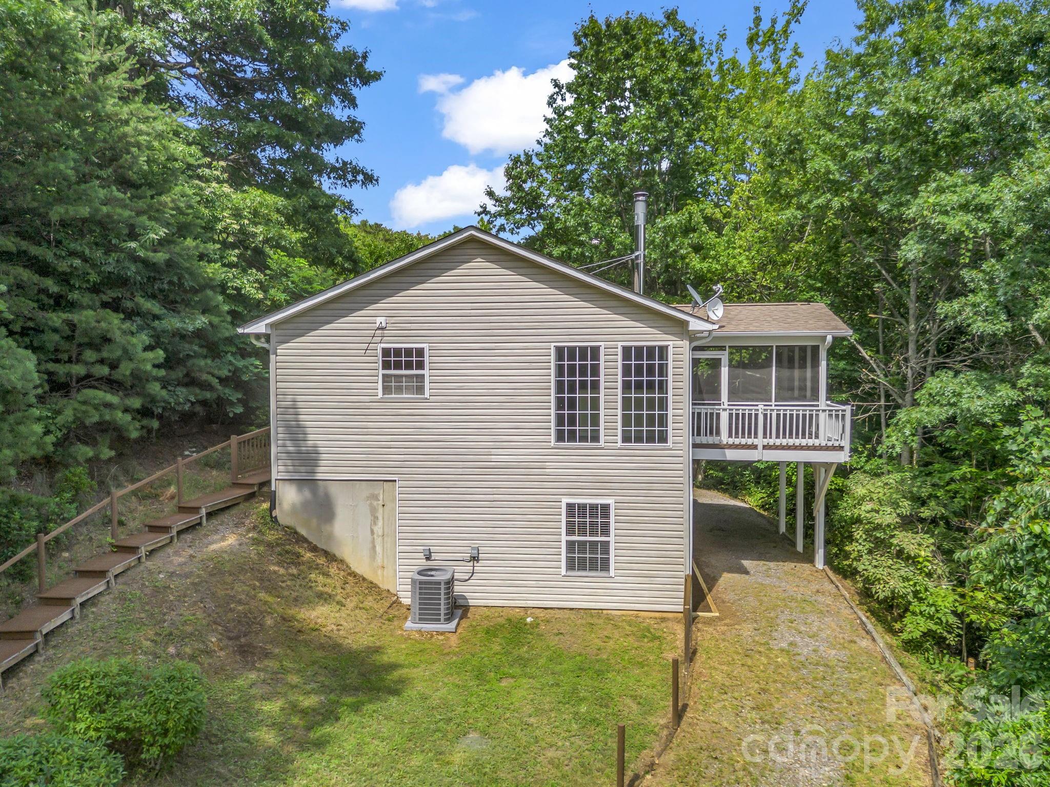 Toms Creek - Residential