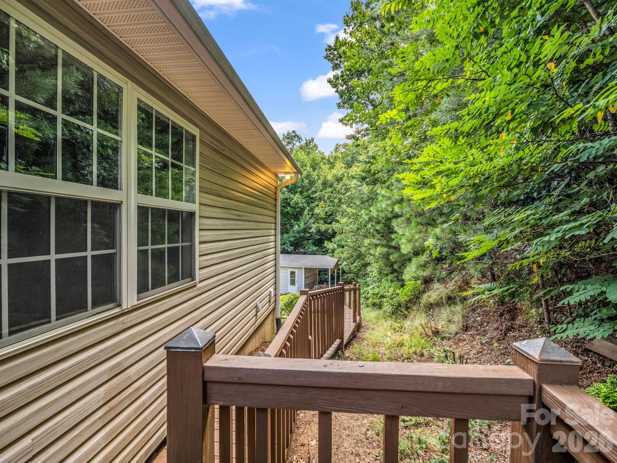 Toms Creek - Residential
