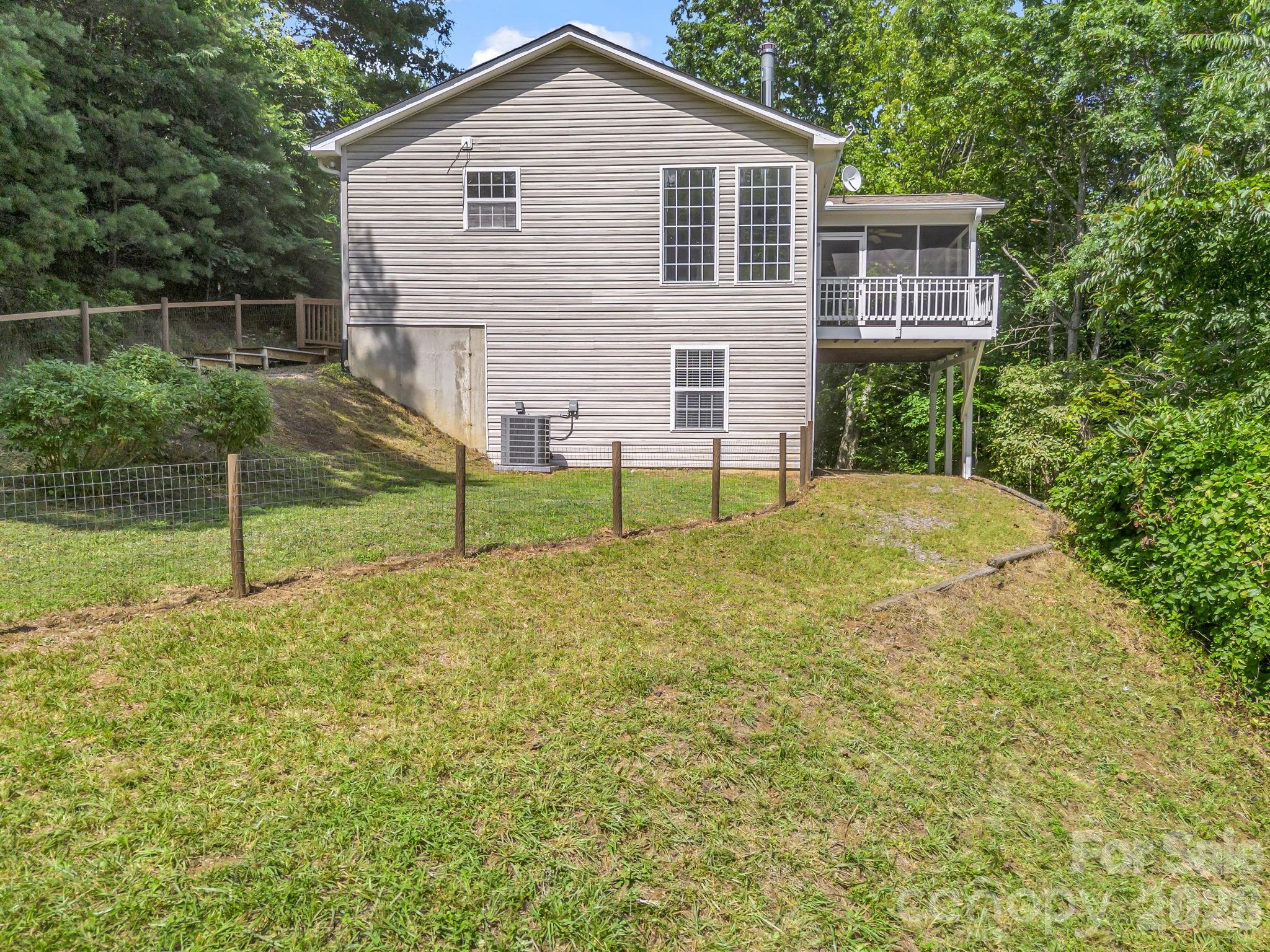 Toms Creek - Residential