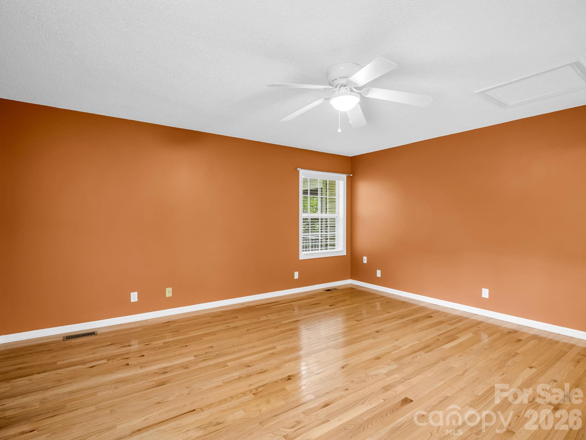 Toms Creek - Residential