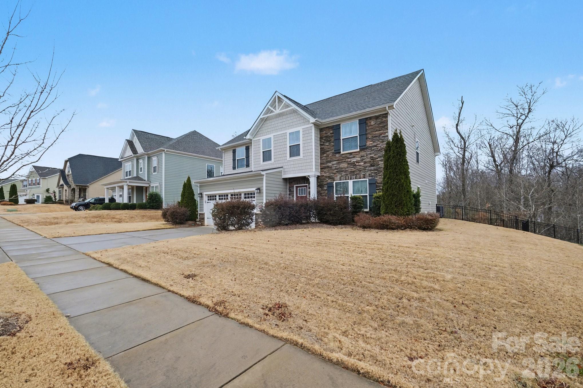 Holcomb Woods - Residential