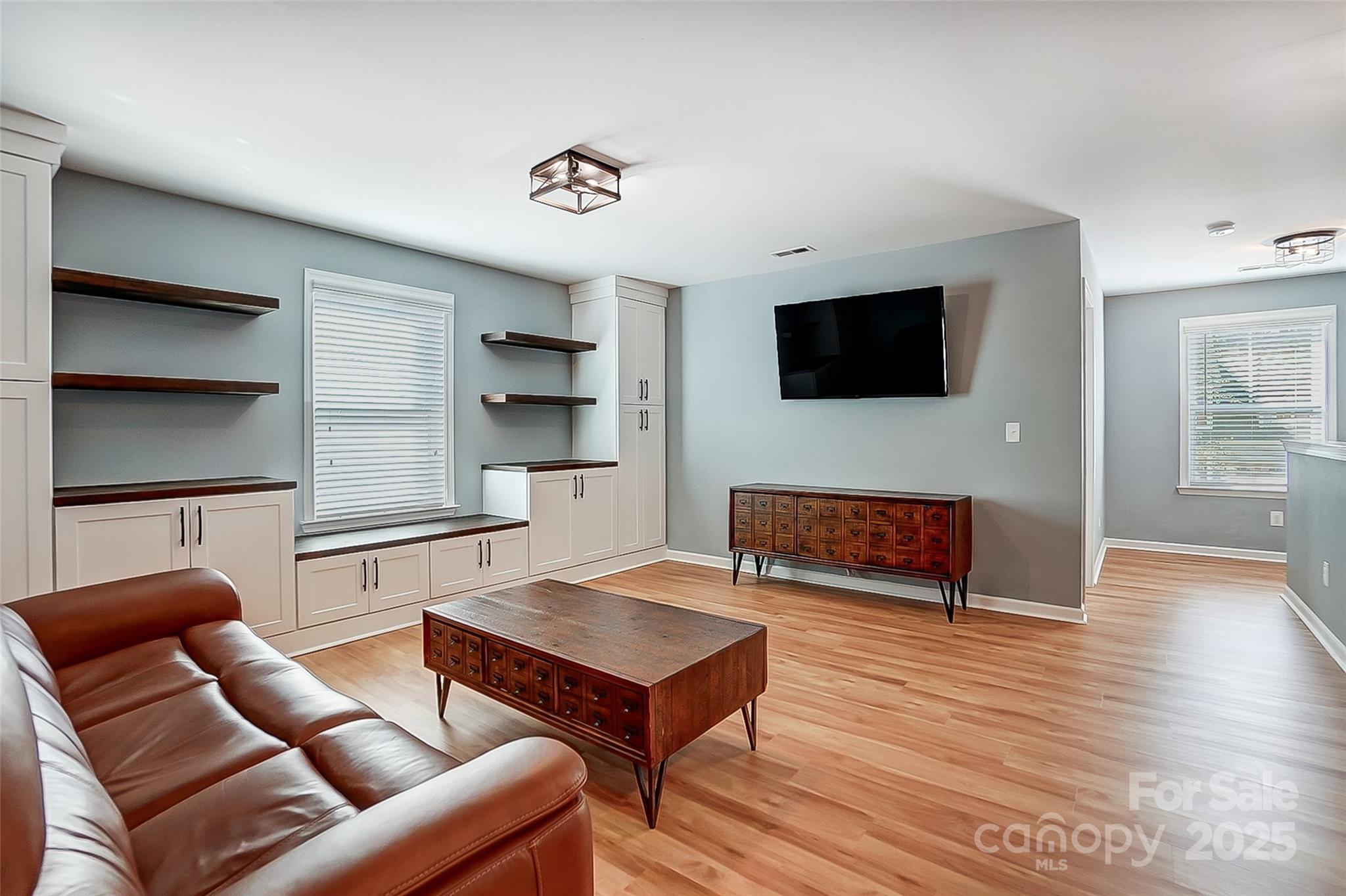 Lake Ridge - Residential