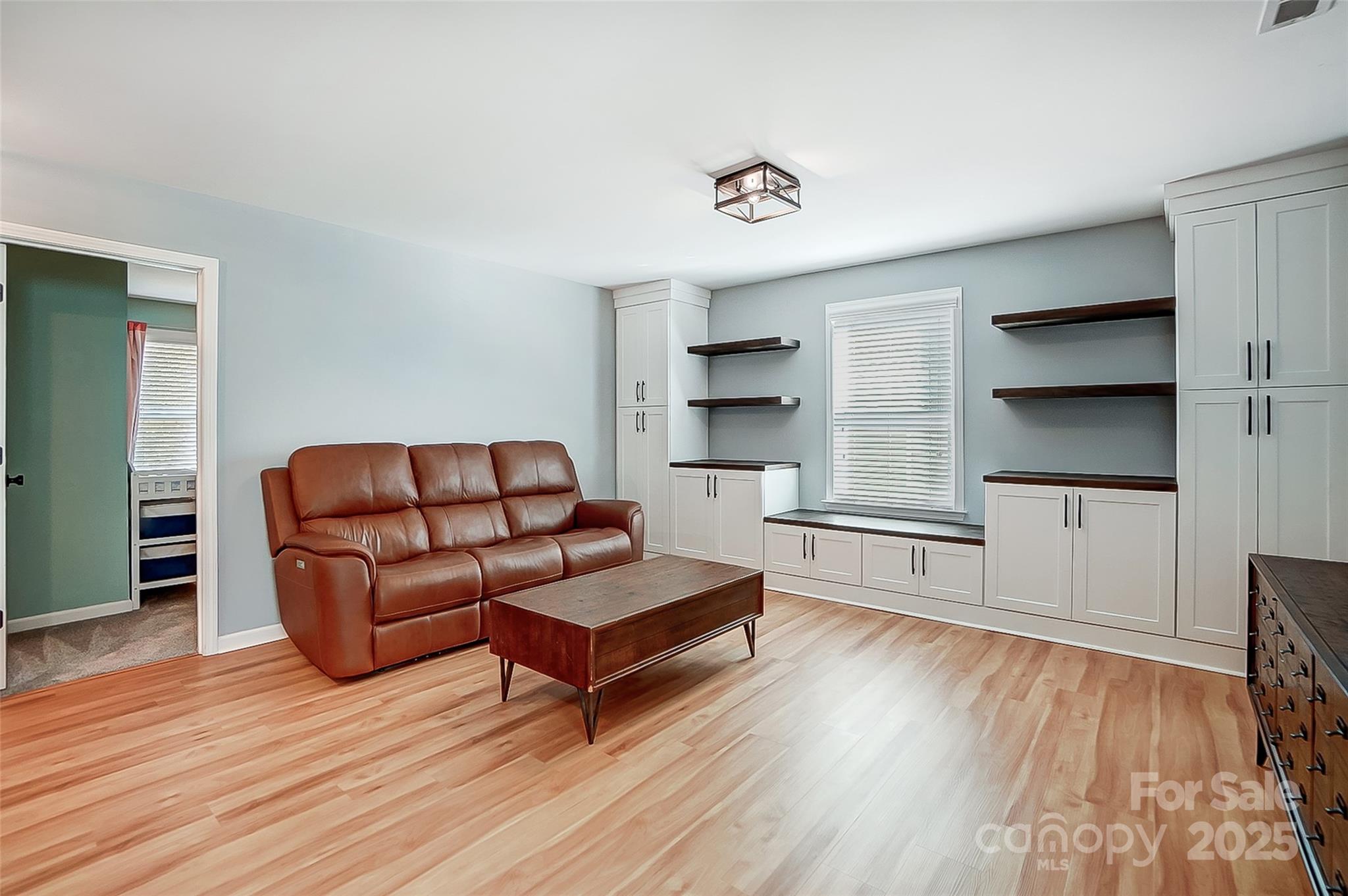 Lake Ridge - Residential