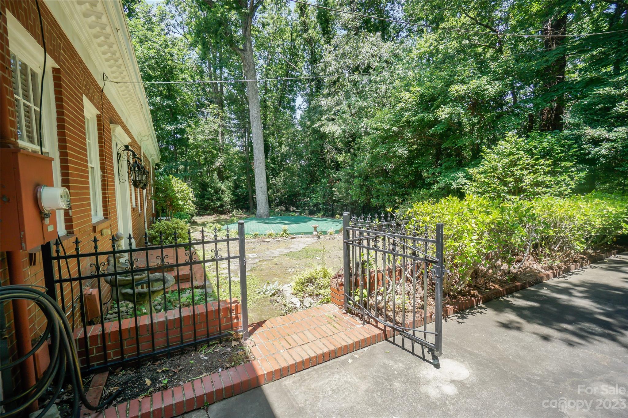 Forest Hill - Residential