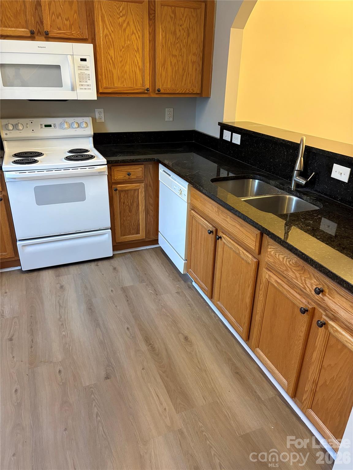 Abbotts Glen - Residential Lease