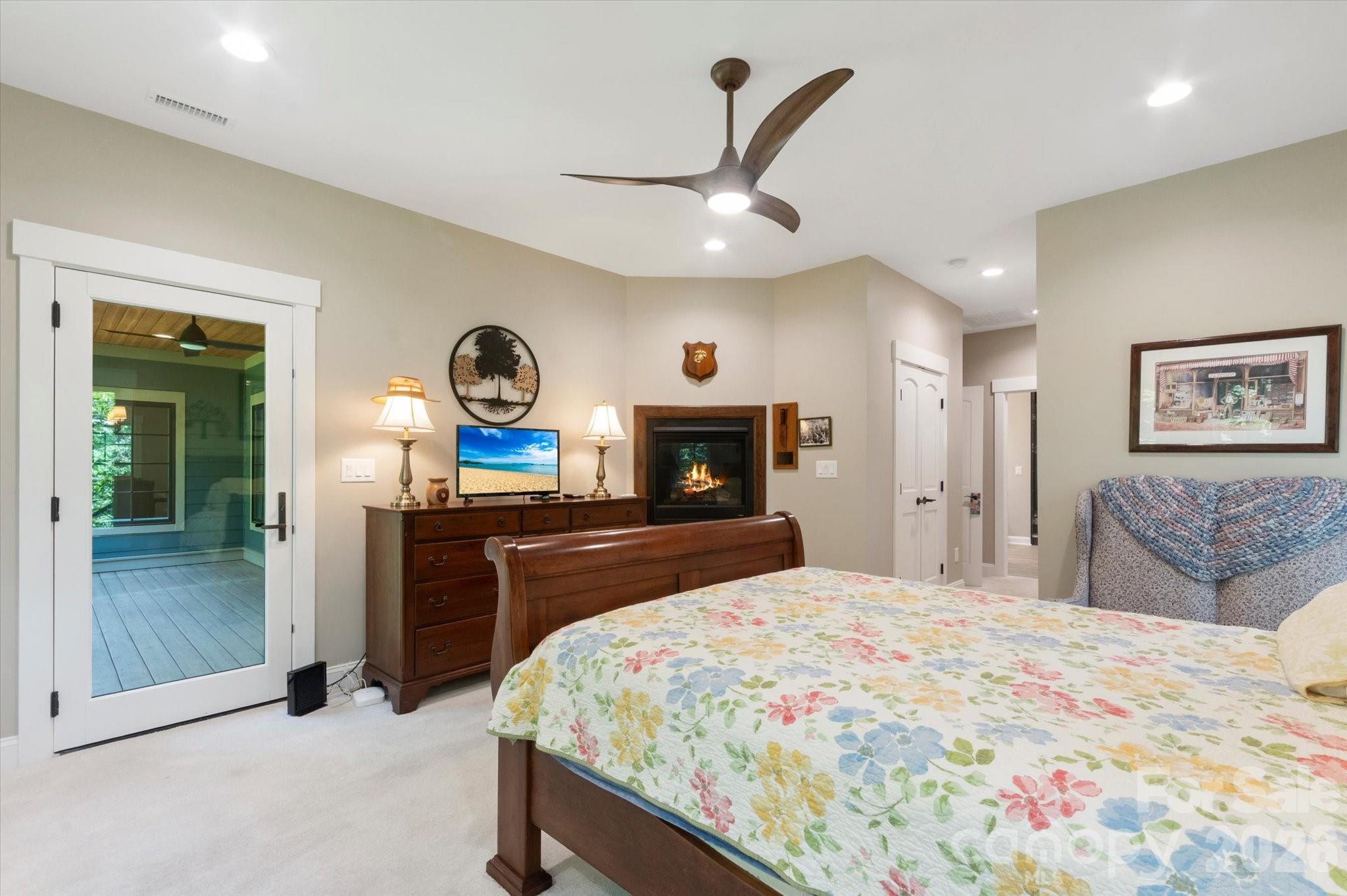 Straus Park - Residential