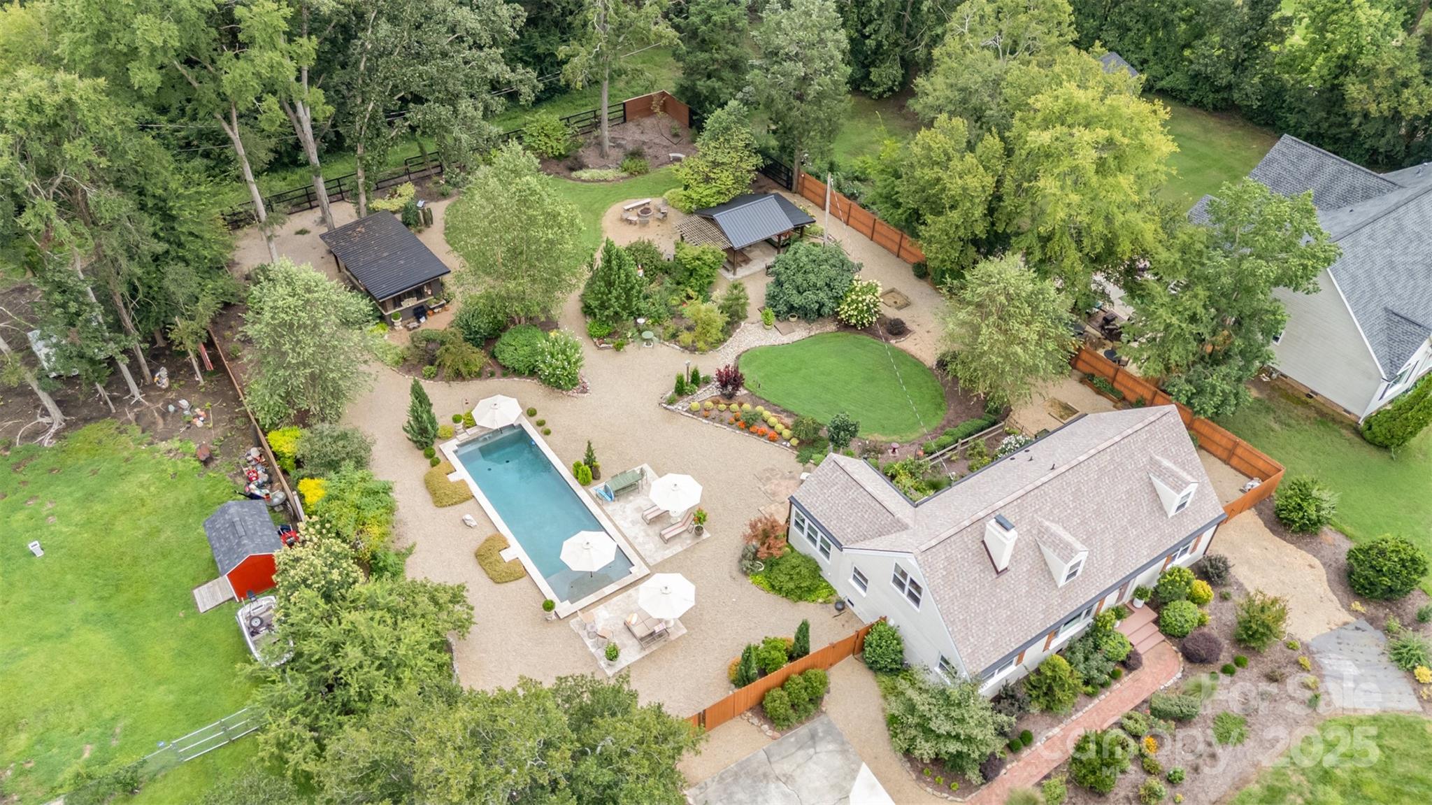 Country Club Estates - Residential