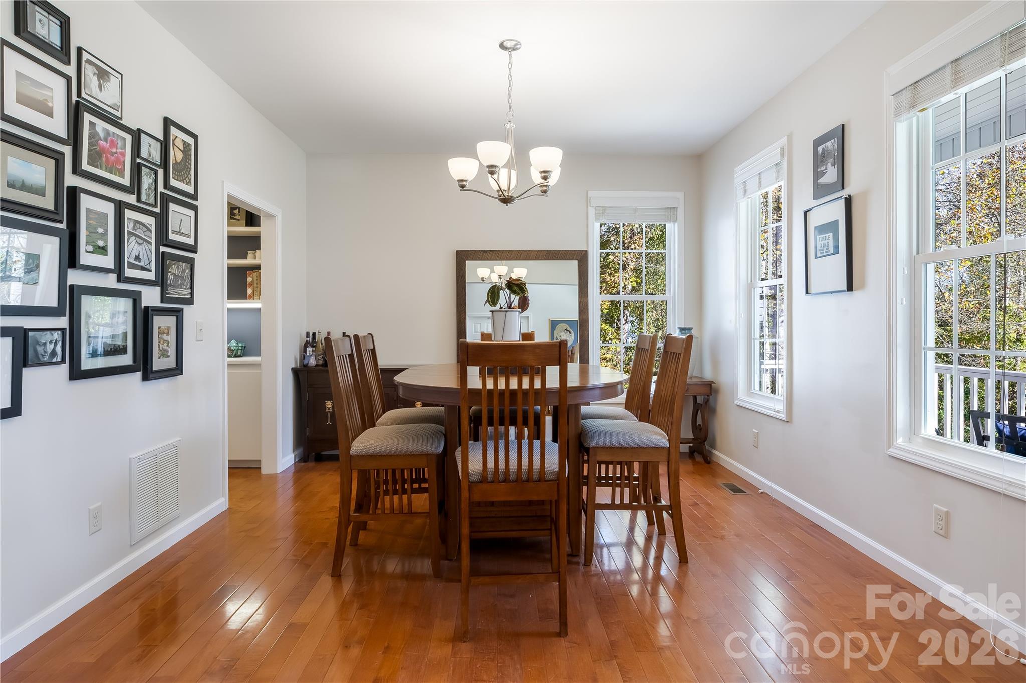 Old Applewood Hollow - Residential