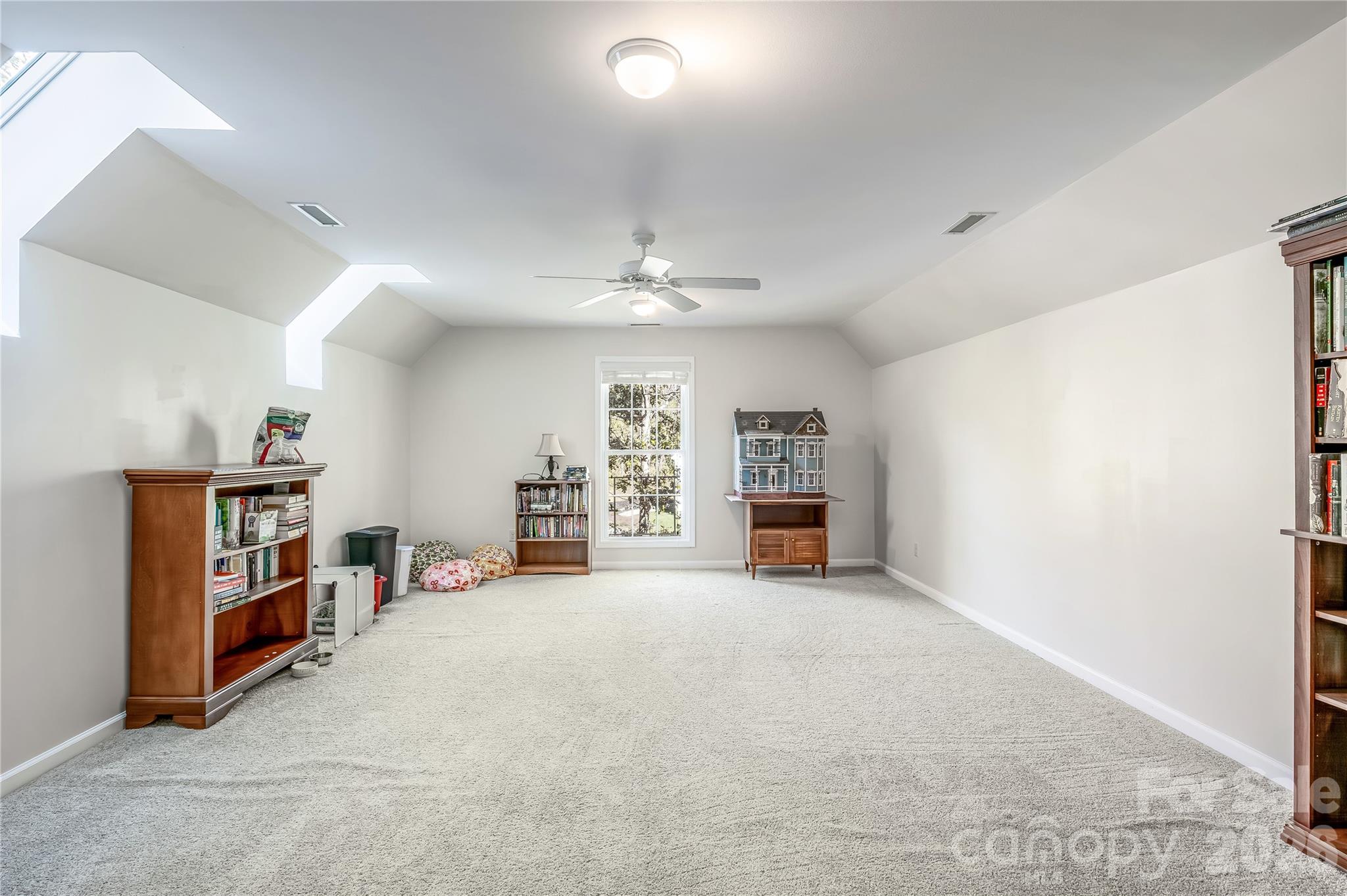 Old Applewood Hollow - Residential