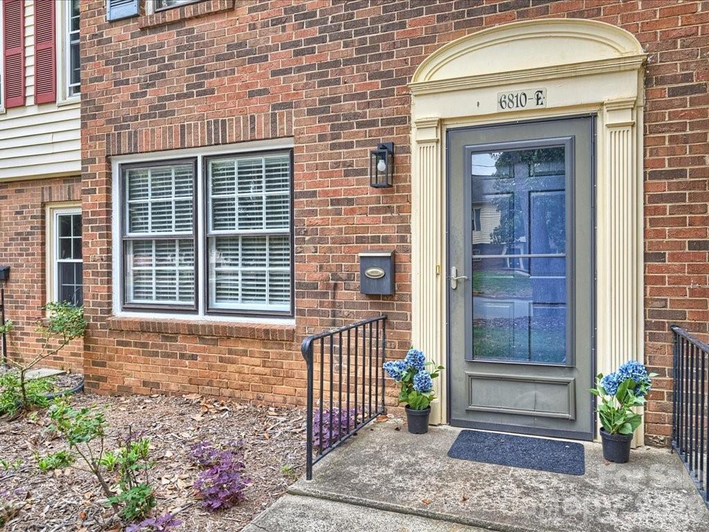 Move-in ready and priced to impress, this updated Candlewood townhome offers an excellent opportunity for affordable homeownership in a convenient Charlotte Location. This well-maintained 2 bedroom, 1.5 bath home features brand-new flooring throughout, fresh fresh paint throughout, renovated bathrooms, and an updated kitchen complete with cabinets, stove, refrigerator, microwave, and dishwasher. The inviting front entrance faces the neighborhood, creating a welcoming community feel, while the  private back patio offers space to relax or entertain. Two dedicated parking spaces add everyday convenience. Ideally situated just minutes from Routes, 74,277, 77, this home provides quick access to Uptown, Plaza Midwood, Cotswold, Matthews, shopping, dining, and commuter routes. A rare value for the price, location , and condition--don't miss this move-in-ready opportunity!
There is a lovely surrounding neighborhood to jog or walk and a community pool and club at your finger tips.