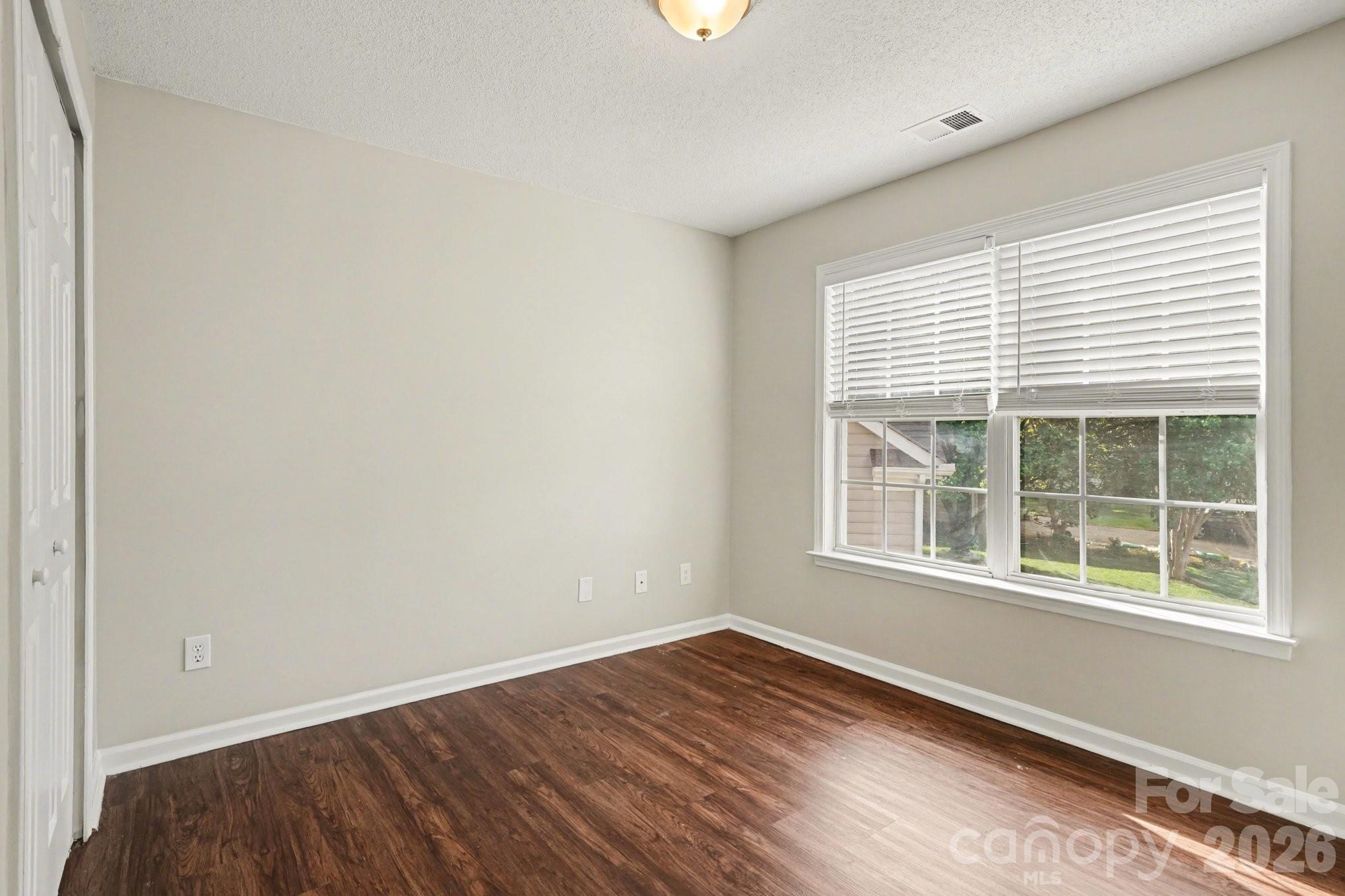 Laurel Ridge - Residential