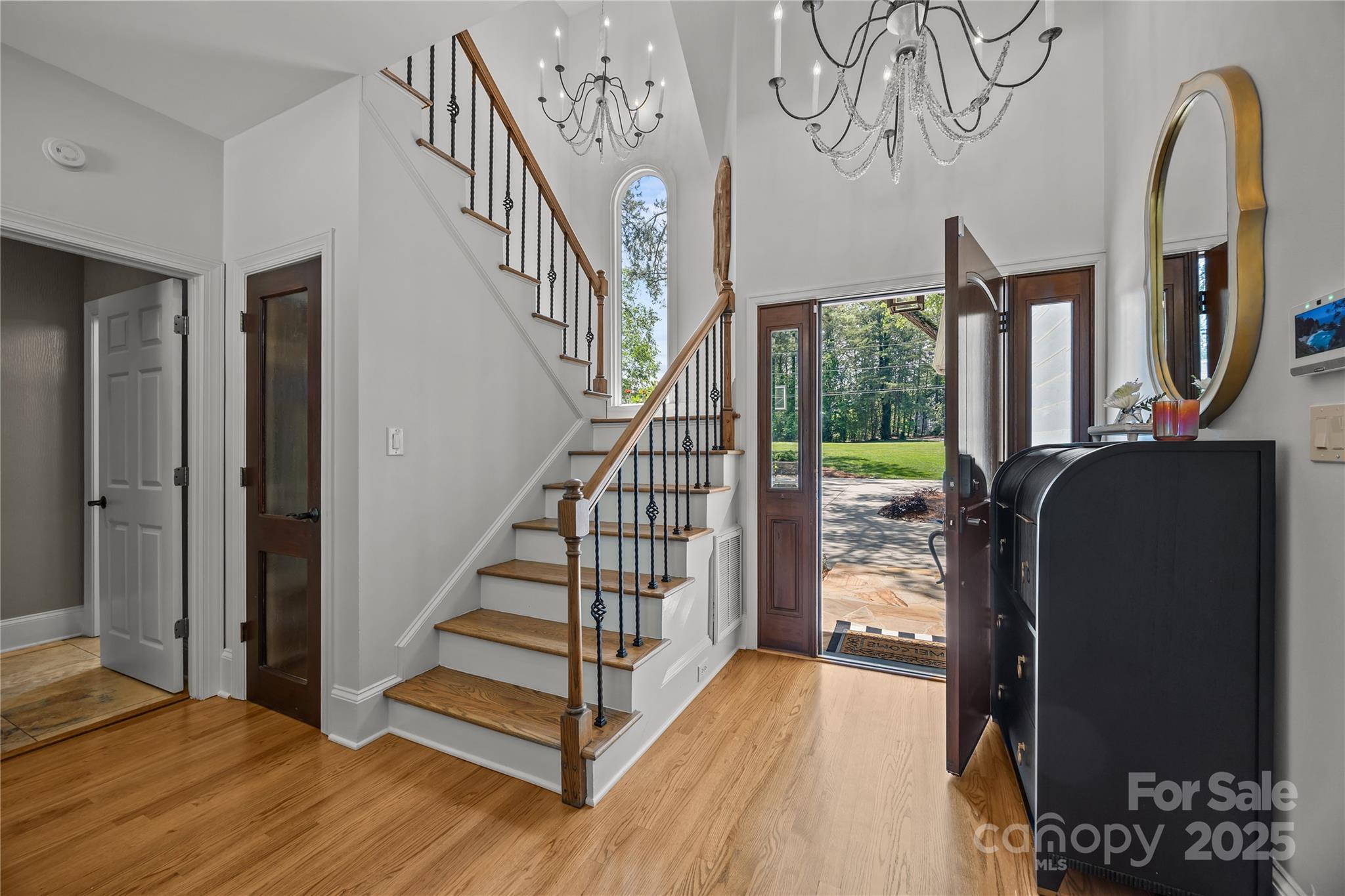 Diane Shores - Residential