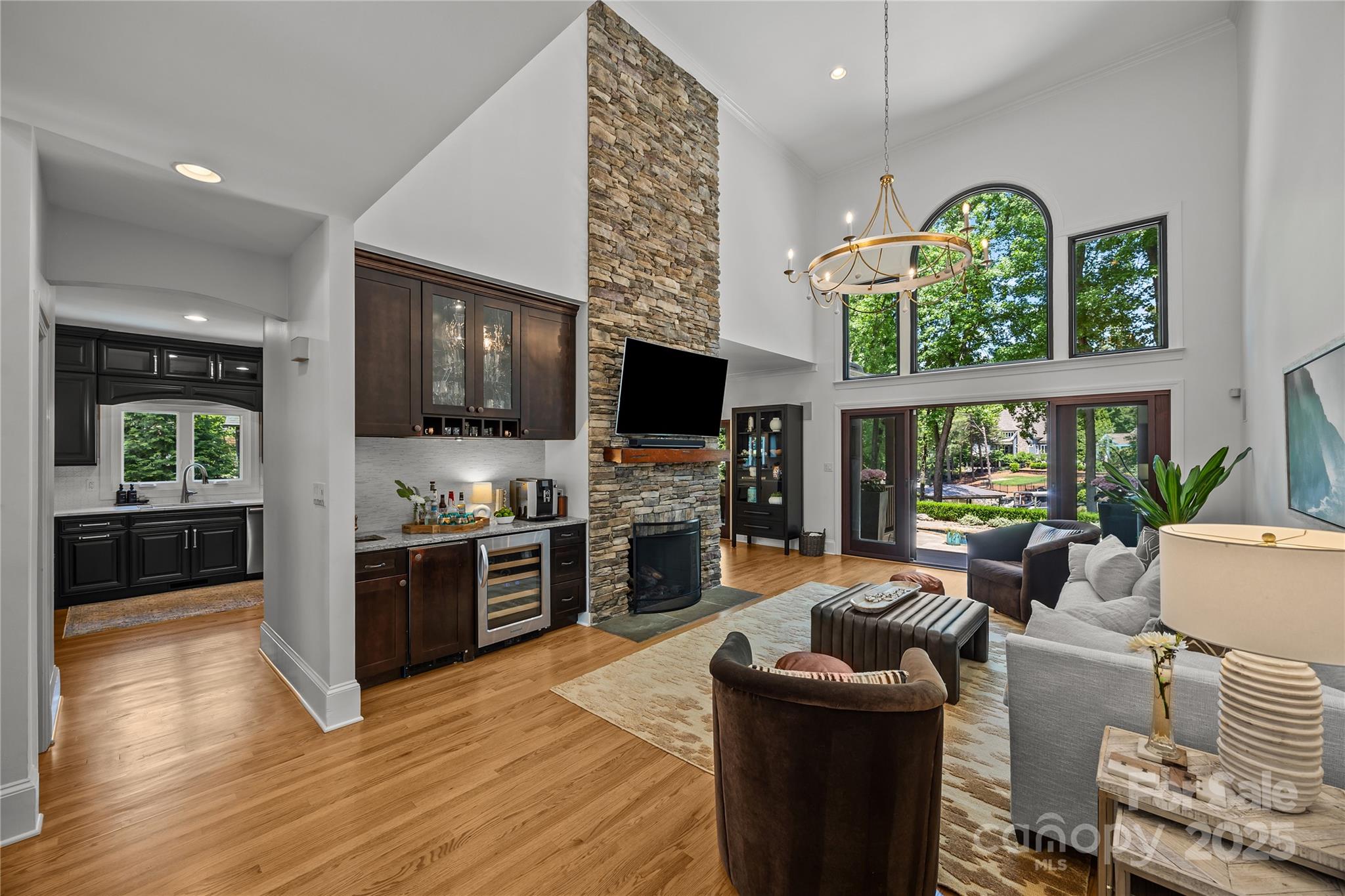 Diane Shores - Residential