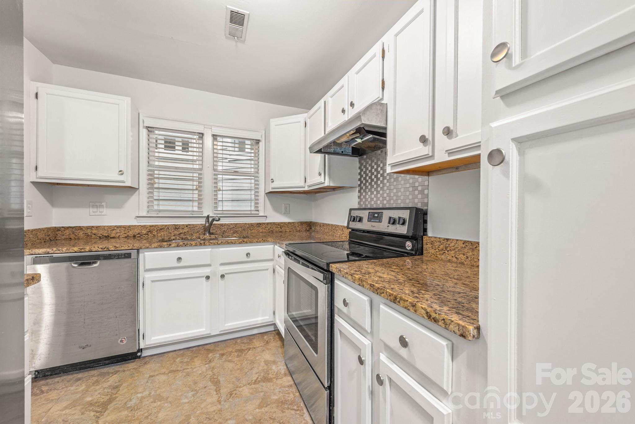 Newly listed condo tucked in the heart of Myers Park! Freshly painted with new carpet, this unit is perfect for a first time homebuyer who wants convenience, comfort and a great neighborhood. Walking distance from shops, restaurants and parks, it would be easy to spend a day and not have to get into a car. Located in the back of the complex this unit features a covered, gated patio that offers privacy and overlooks a nicely wooded area. Move in ready!