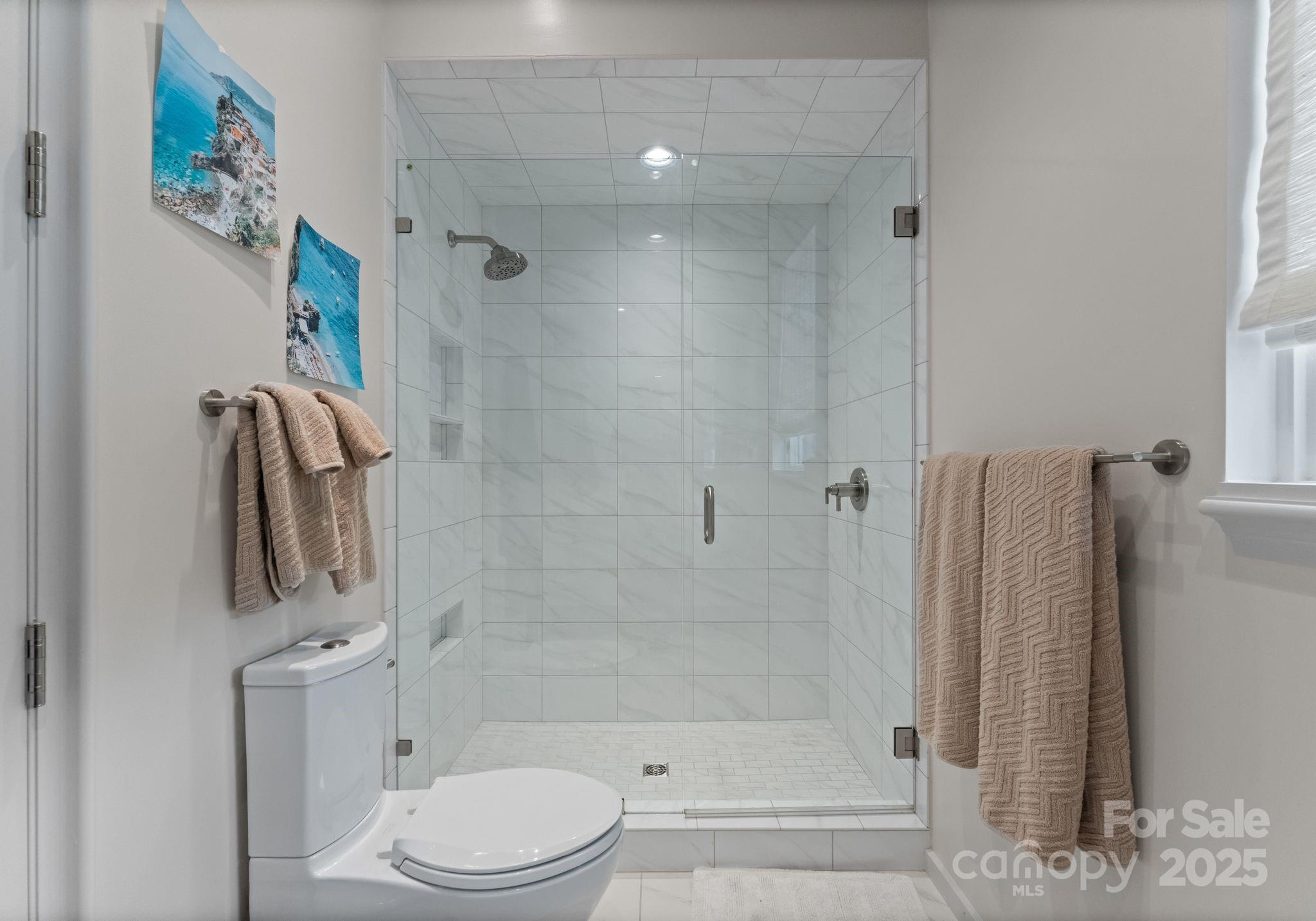 Kenwood Sharon Lane - Residential