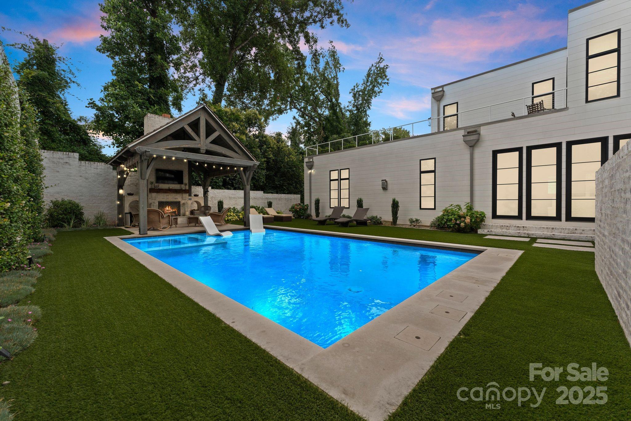 Kenwood Sharon Lane - Residential
