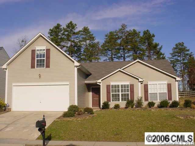 Beautiful 4 bedroom 2 bath Brandon Oaks property with 2 C garage. 1.5 story home with Master down and Bonus/Rec room up top. Nice kitchen with SS appliances and 42' cherry cabinets. Great schools are almost walking distance away. Neighborhood amenities include 2 pools, fishing pond, 2 playgrounds, miles of walking trails, tennis and basketball courts. Lots of shopping and restaurants close by.Pets are conditional. Dogs must be under 20 pounds and pet fee is $300 for each pet.