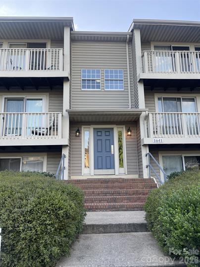Investor Opportunity – Tenant Occupied Through January 2027!

Don't miss this beautifully newly renovated 2-bedroom, 2-bathroom condominium in a prime Charlotte location, just minutes from UNC Charlotte, shopping, dining, and major highways. This turnkey investment offers immediate rental income with a great-paying tenant already in place and a lease secured through January 2027.

The interior has been thoughtfully updated with modern finishes, including new cabinetry, updated lighting, and stainless steel appliances, featuring a refrigerator, range, microwave, and dishwasher. The spacious open-concept living area flows seamlessly to a large private deck, creating the perfect space for relaxing or entertaining.

Both bedrooms are generously sized with ample closet space, and the home features two full bathrooms, central heating and air, washer and dryer connections, and designated parking for added convenience.

Whether you're looking to add to your investment portfolio or secure a low-maintenance, income-producing property in a highly desirable location, this condo is an excellent opportunity.

Tenant occupied. Please do not disturb the tenant. Showings by appointment only.