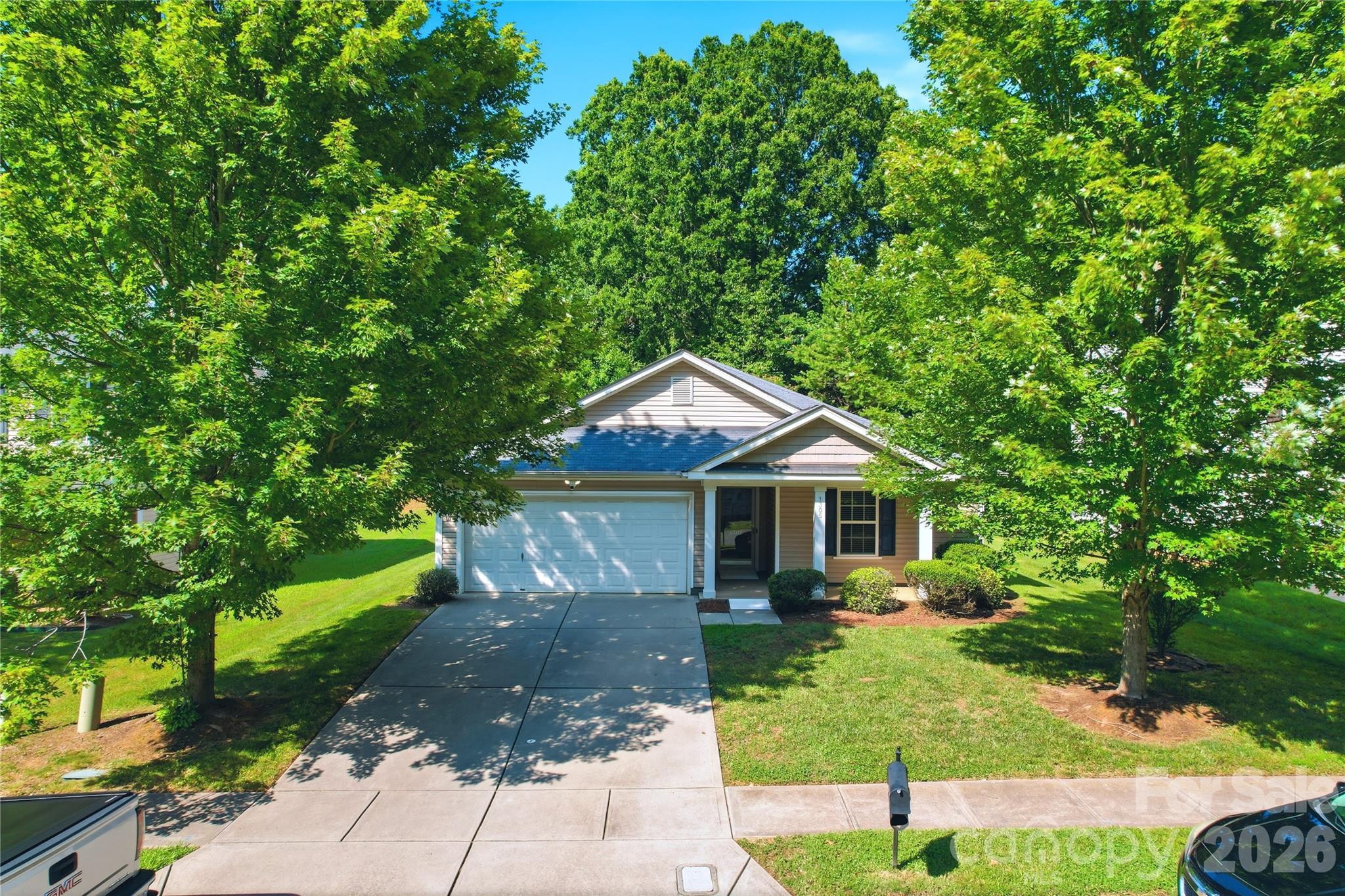 Welcome home to this beautifully maintained 3-bedroom, 2-bath ranch nestled in a quiet community of only 18 homes. Offering the convenience of one-level living, this charming home features a spacious two-car garage and a functional floor plan designed for everyday comfort.
The well-appointed kitchen boasts granite countertops, ample cabinet space, and flows seamlessly into the main living areas, making it perfect for both daily living and entertaining. A dedicated laundry room adds extra convenience and functionality.
Step outside to enjoy a peaceful backyard that backs up to mature trees, creating a private and tranquil setting for relaxing or entertaining.
Ideally located just minutes from UNC Charlotte, the LYNX Blue Line light rail, Concord Mills, and an abundance of shopping, dining, and entertainment options, this home offers the perfect combination of comfort, convenience, and location. Whether you're a first-time buyer, downsizing, or looking for an excellent investment opportunity, this move-in-ready home is one you won't want to miss.