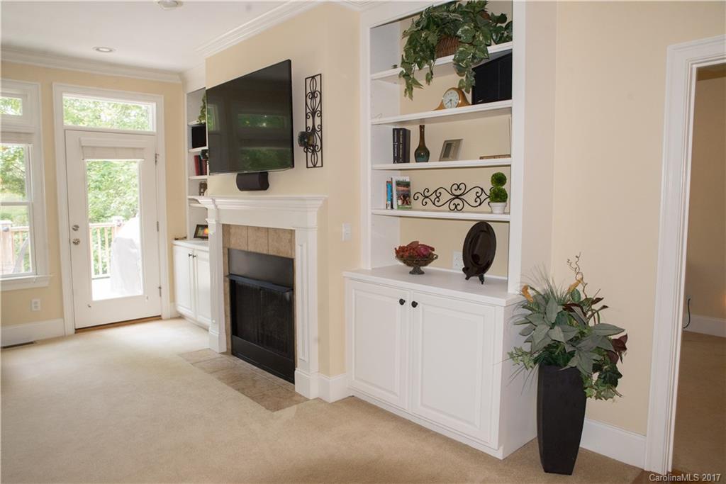 Lake Shore - Residential