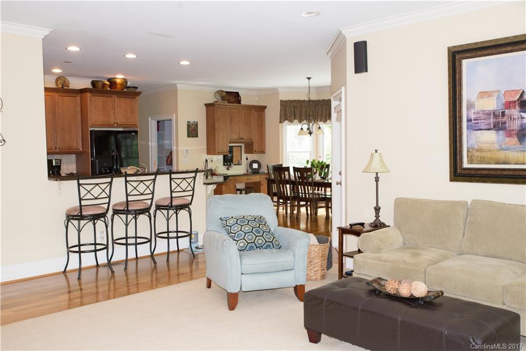 Lake Shore - Residential