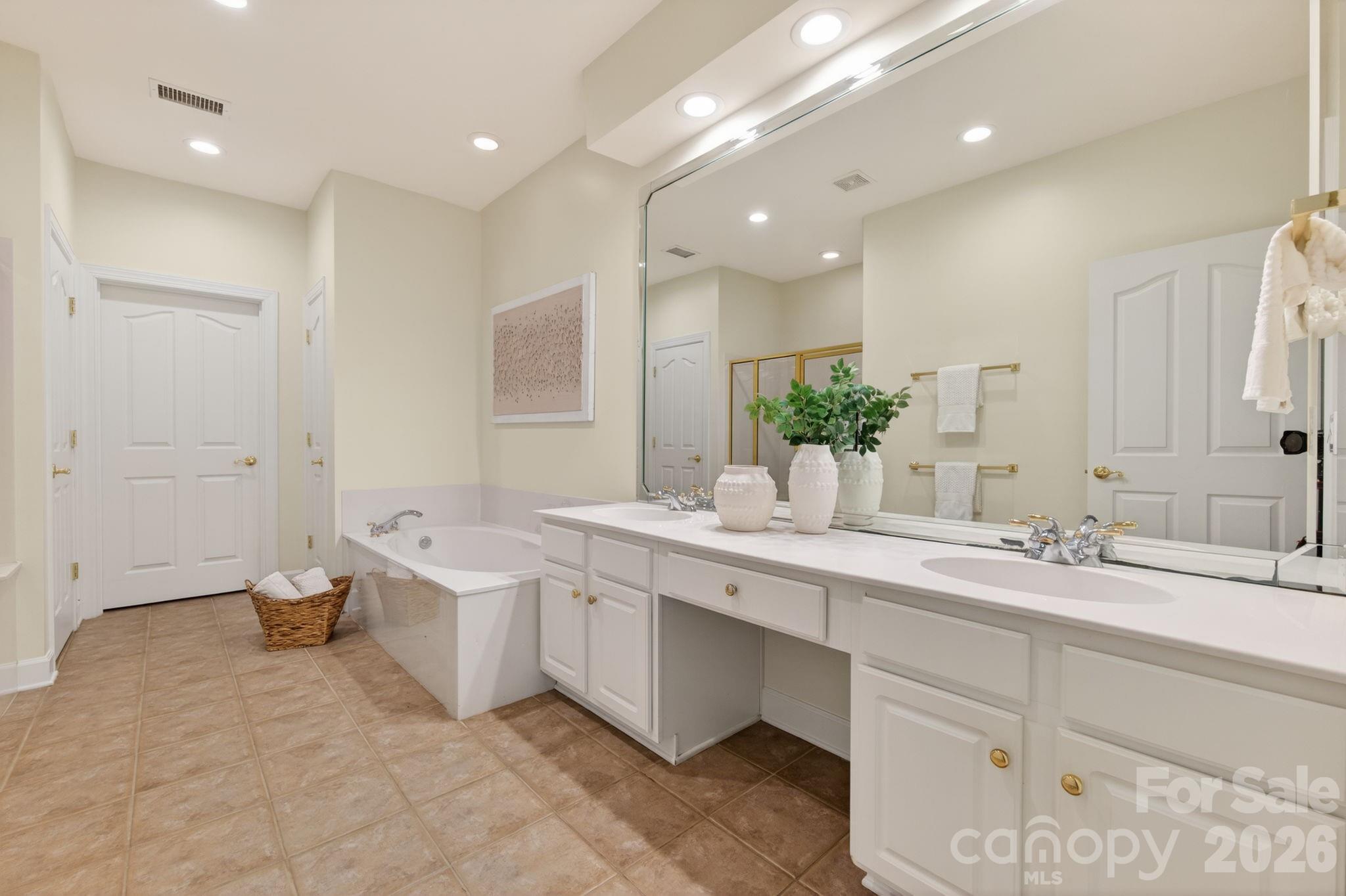 Ivy Ridge At Ballantyne - Residential