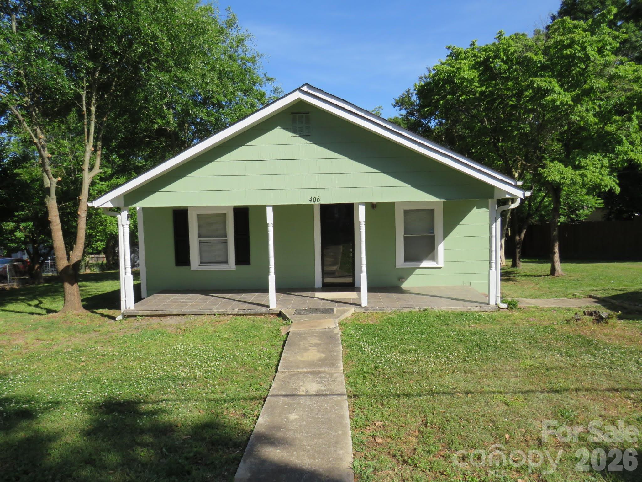 Charming MOVE-IN READY home conveniently located near city amenities with many updates. New roof, interior freshly painted through out, bedrooms with freshly finished hardwood floors. This great starter home will not last long. Kitchen includes refrigerator and a new stove and opens to a nice size family room, walk in laundry room with extra storage, covered front porch with tile floors. Private backyard great for entertaining. Schedule your private preview today!