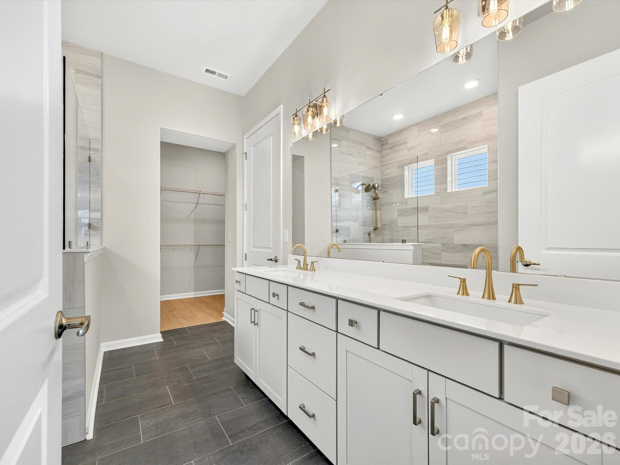 Encore At Streamside - Residential