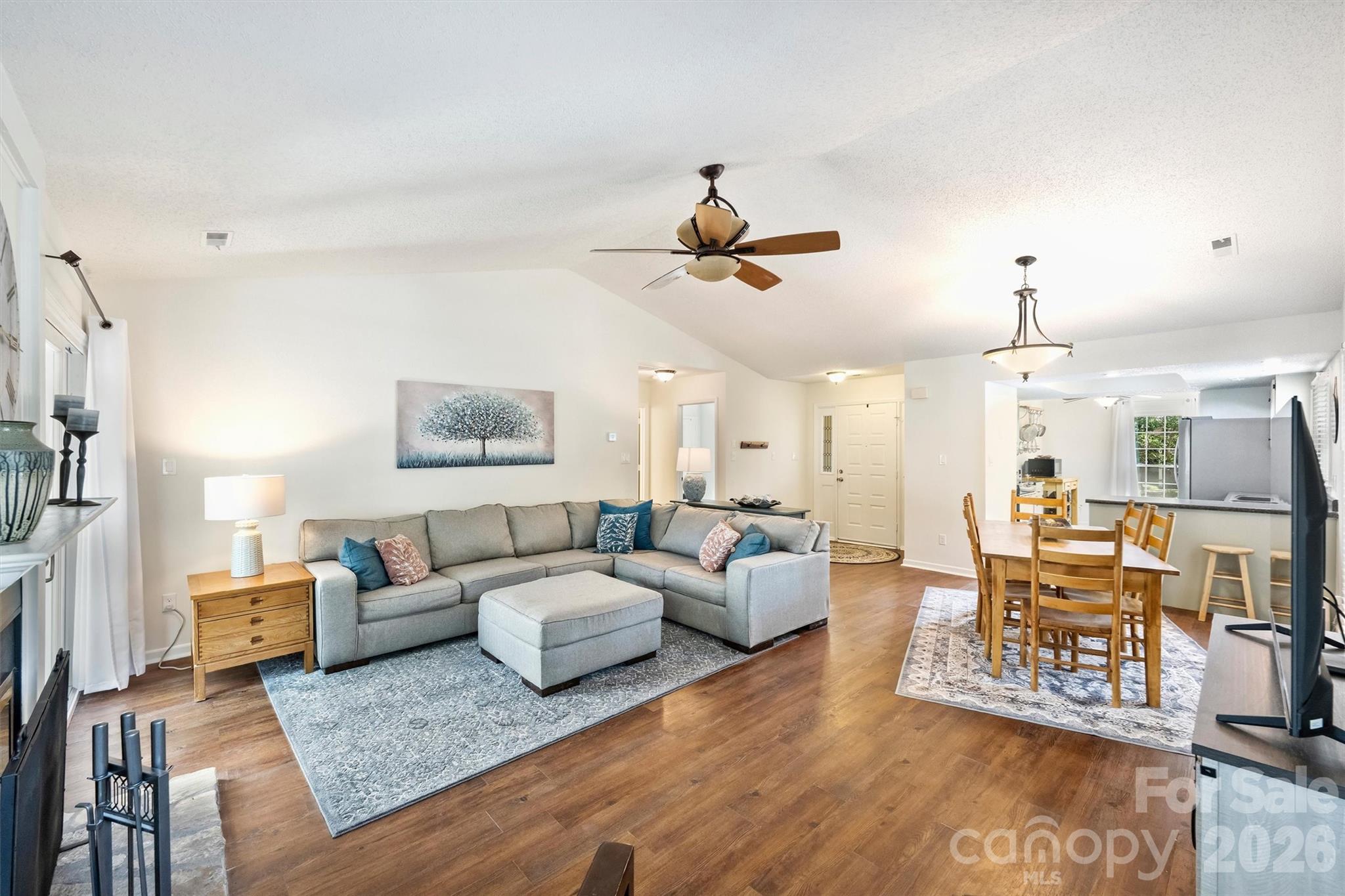 Renaissance On Carmel - Residential